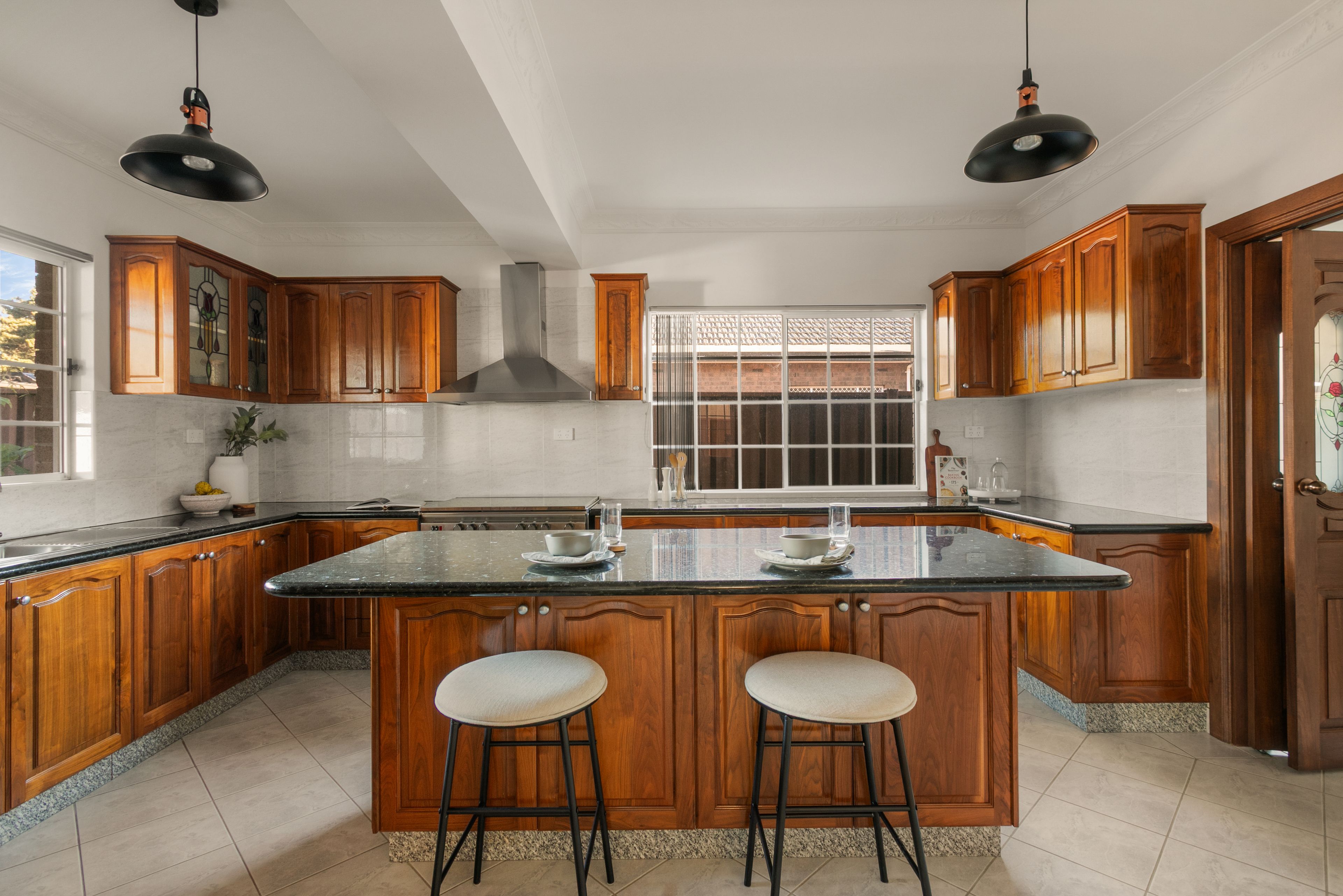 29 Irvine Street — photo 8 of 19