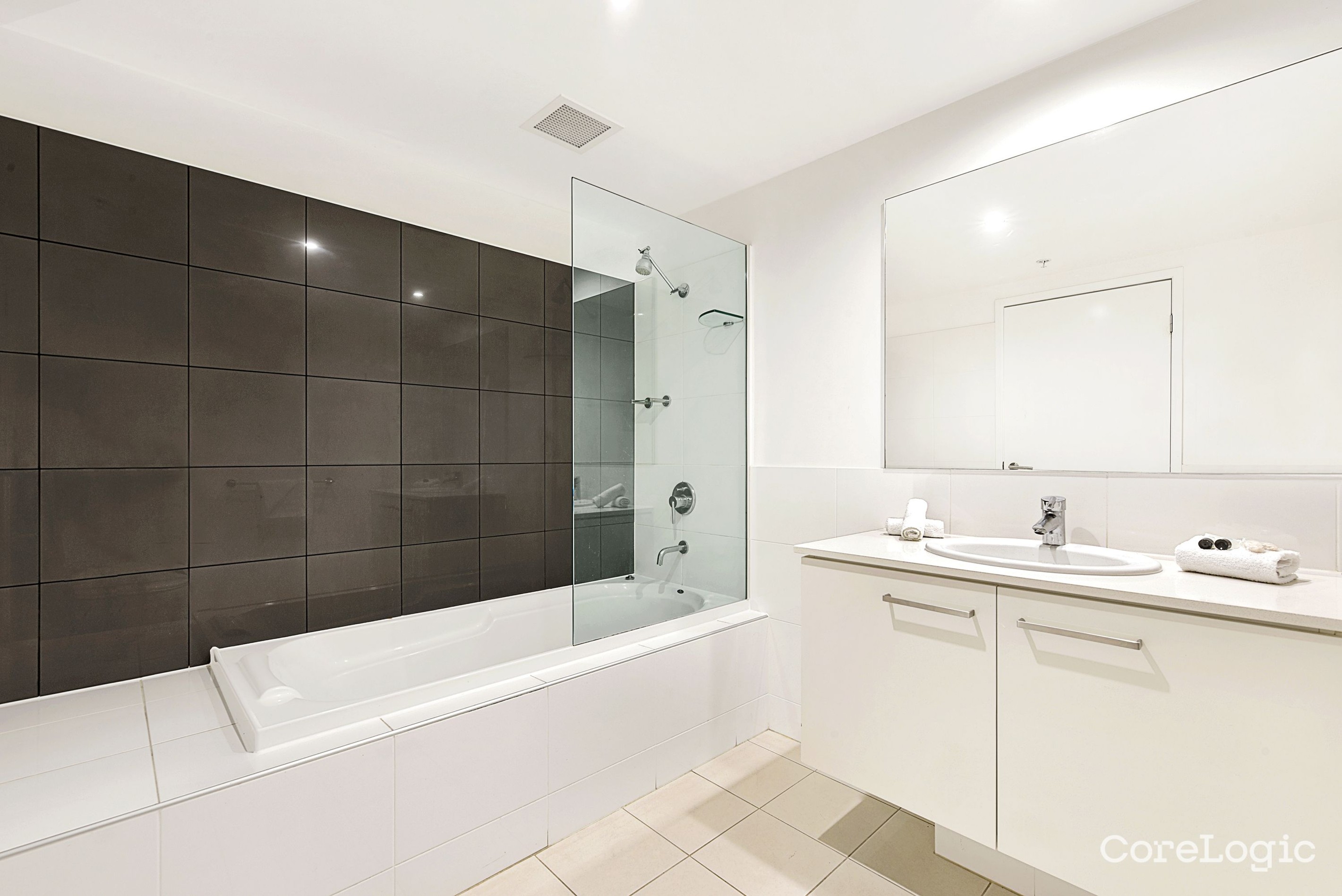 91/25 Surf Parade, Broadbeach, QLD 4218