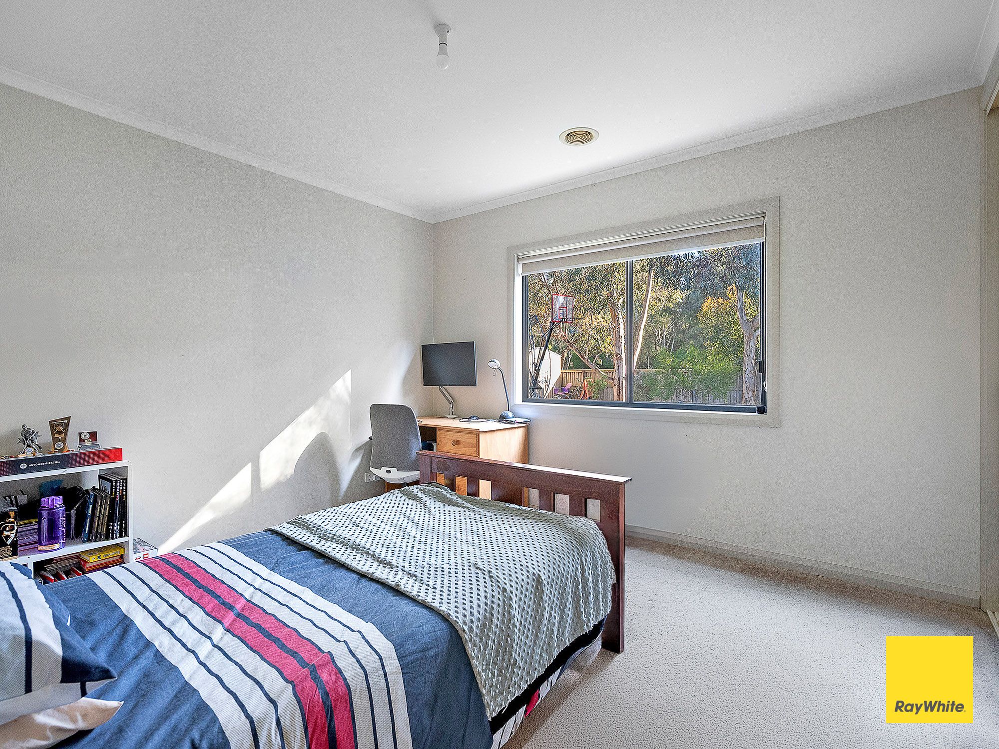 26 Lorikeet Avenue — photo 10 of 19