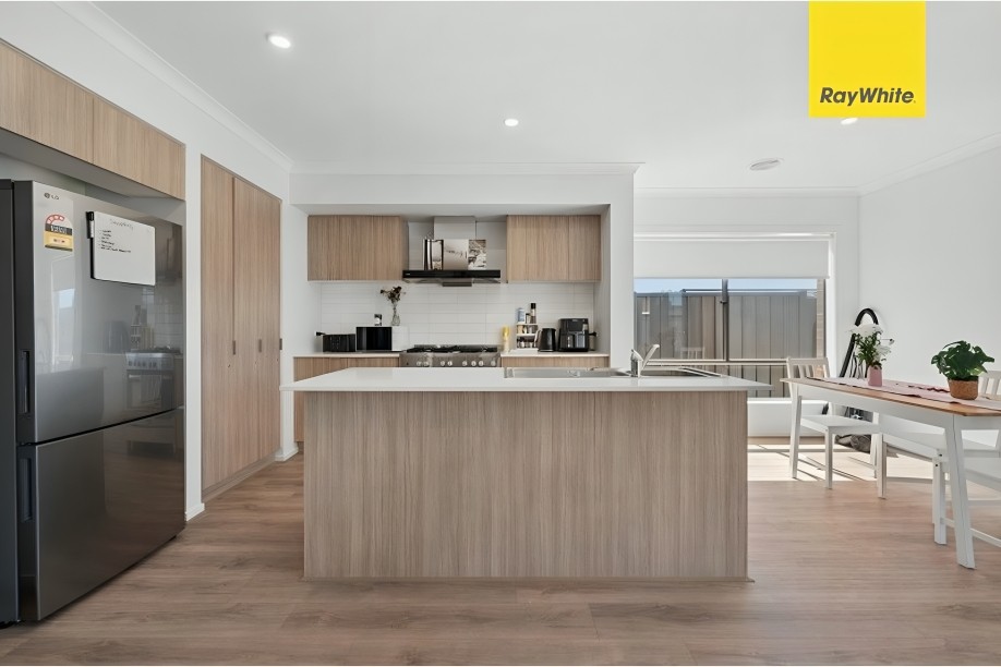 5 Ruff Way, Melton South, VIC 3338