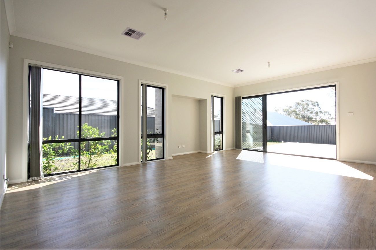 5 Pimlico Avenue, Currans Hill, NSW 2567