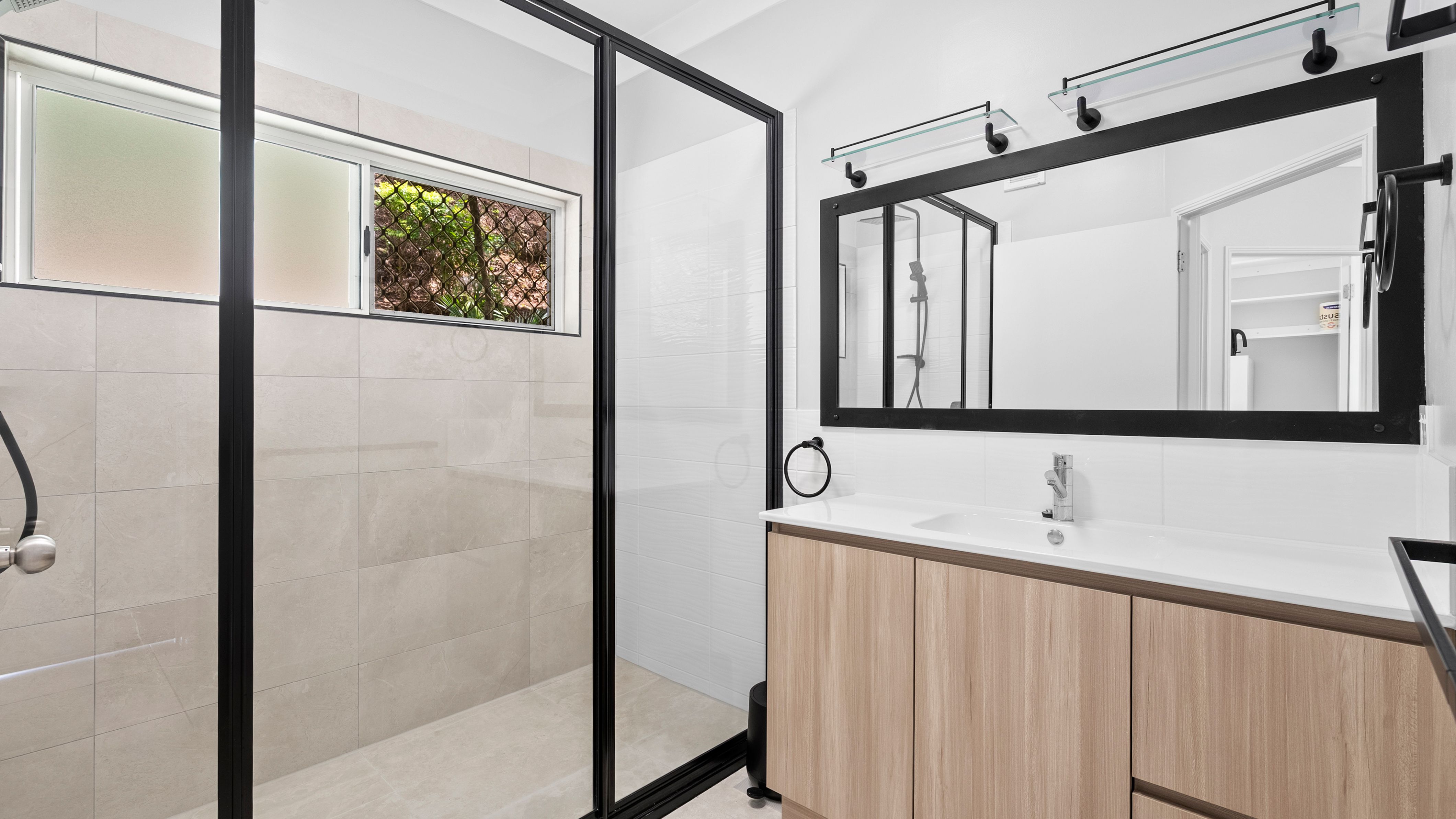 21 Darkin Close — photo 8 of 18