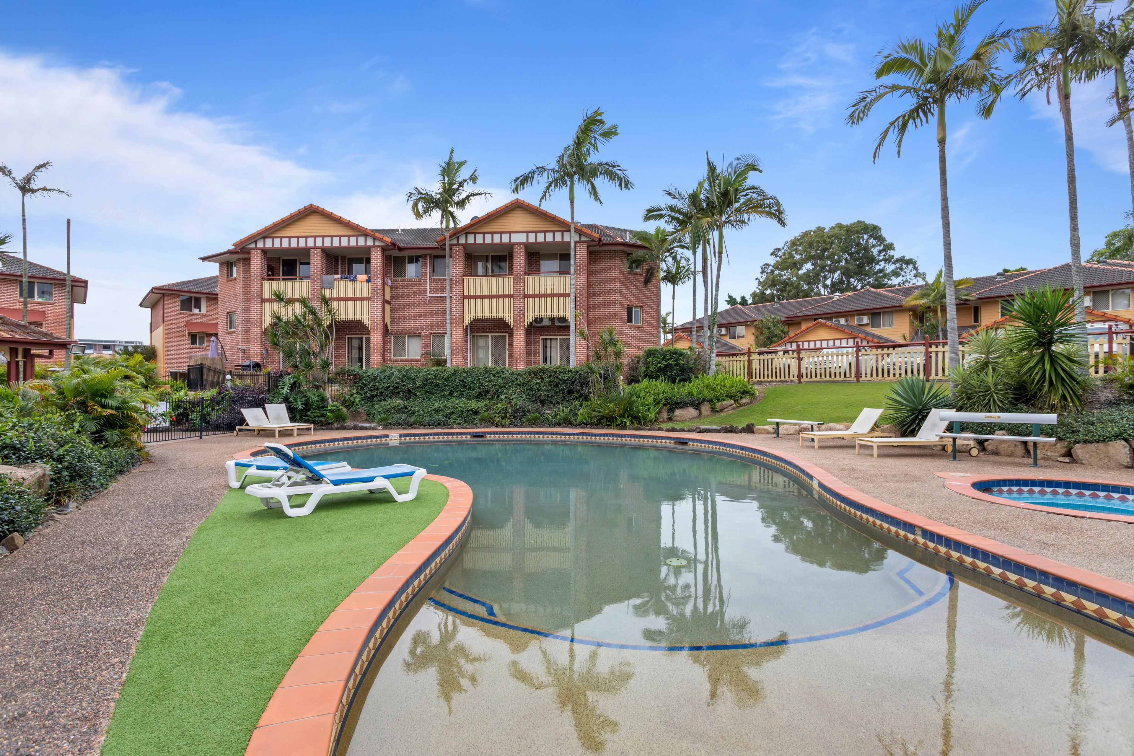 100 Racecourse Drive, Bundall QLD 4217