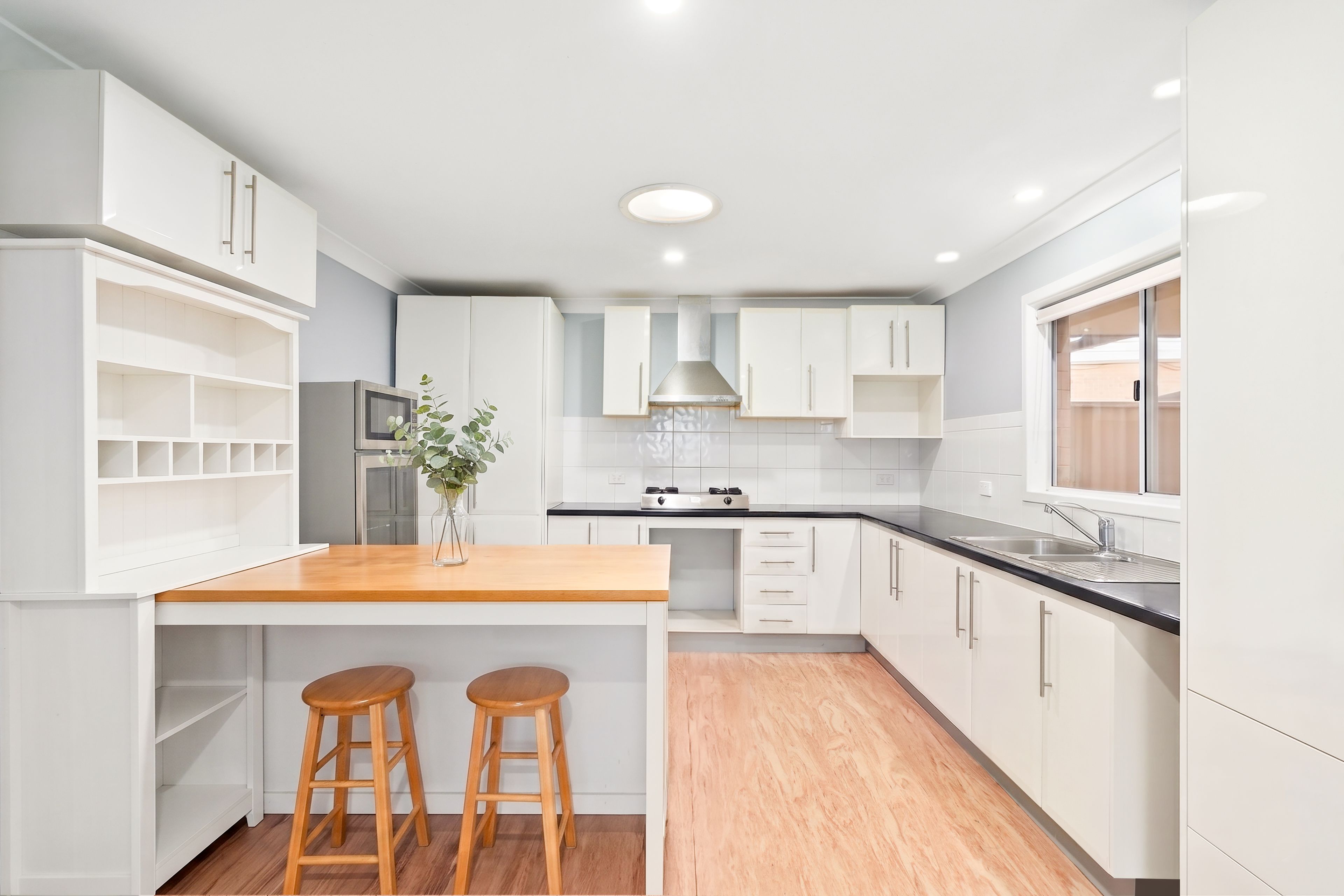133 Meadows Road — photo 3 of 9