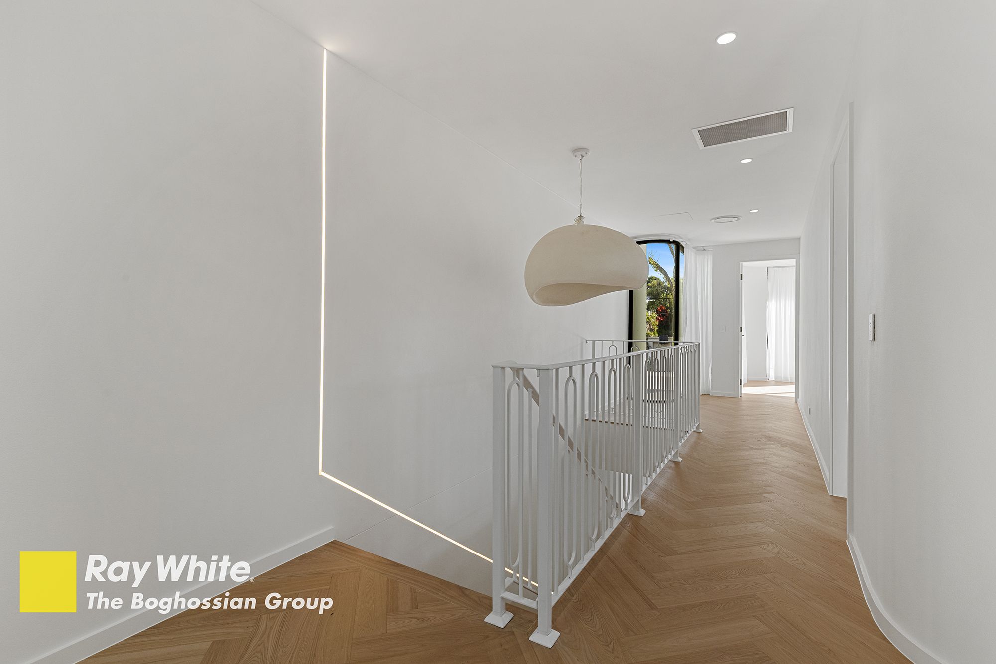 10 Laycock Street — photo 11 of 25