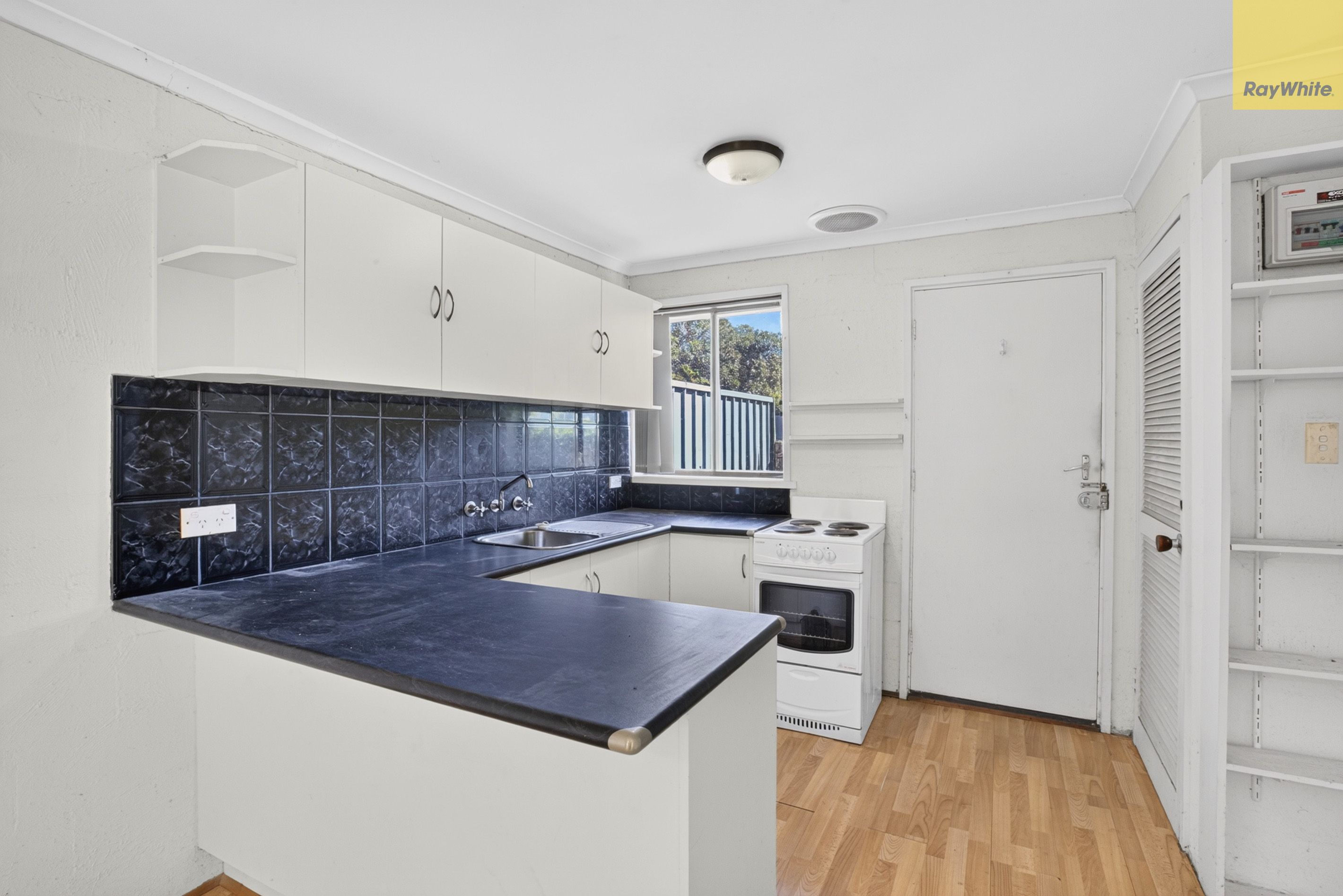 2/20 Standfield Street — photo 4 of 12