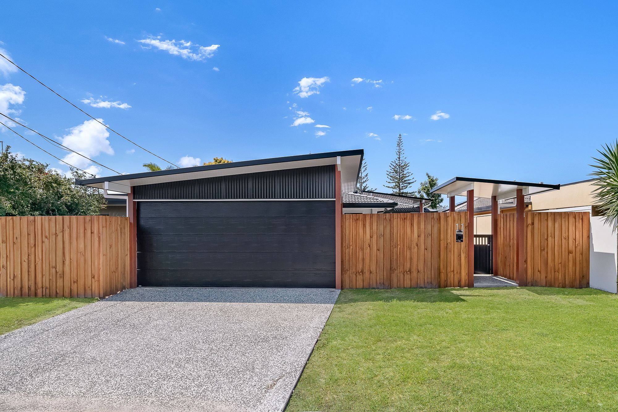 11 Allawah Street, SORRENTO, QLD 4217