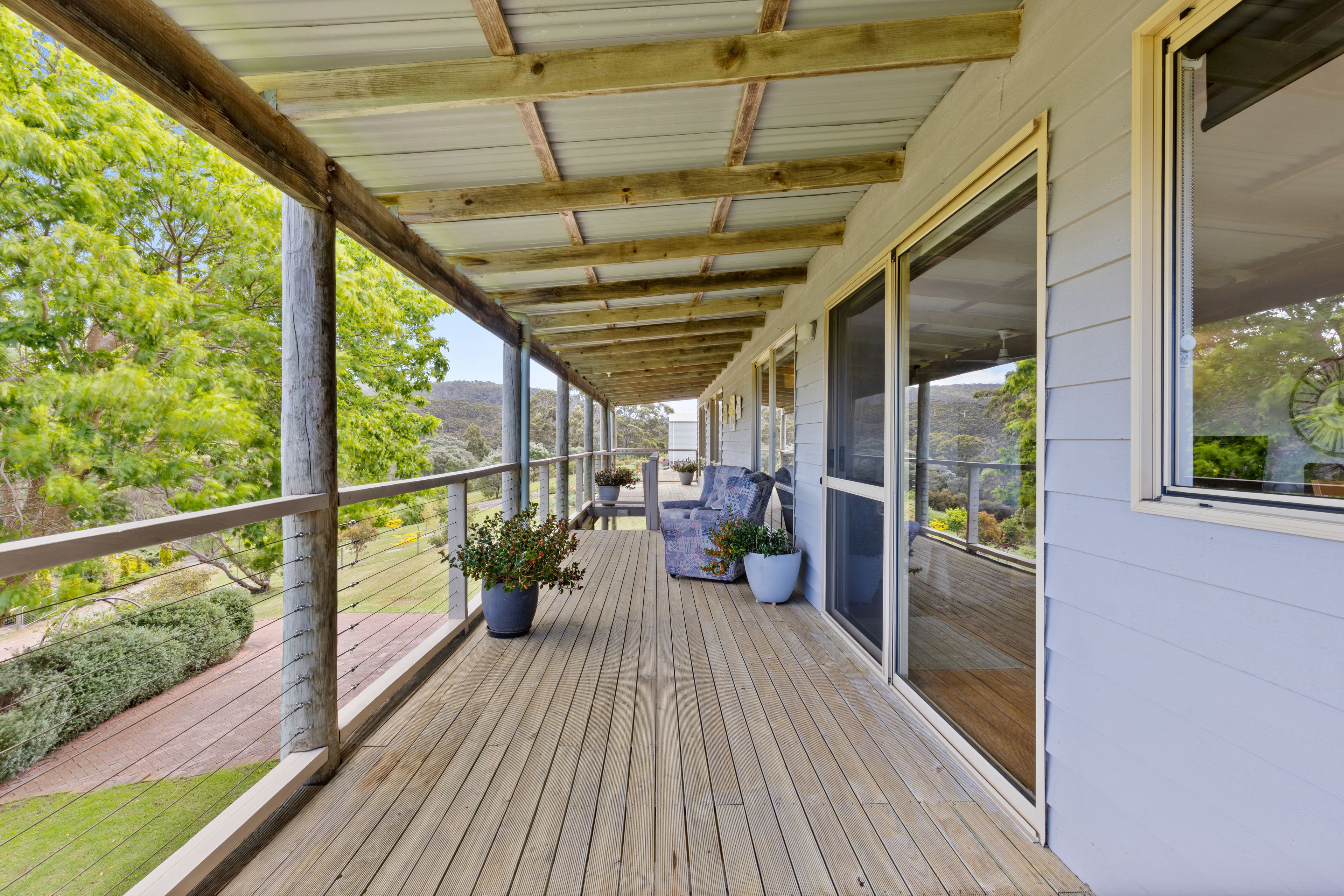 16 Macpherson Drive — photo 4 of 27