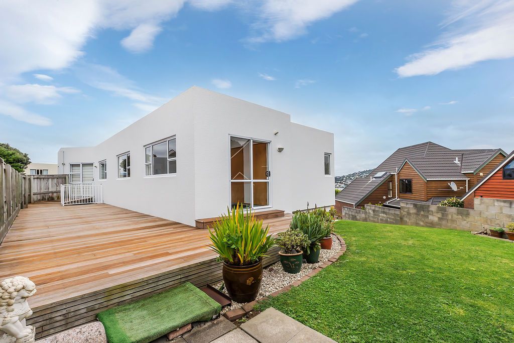 16 Treasure Grove, Hataitai, Wellington City