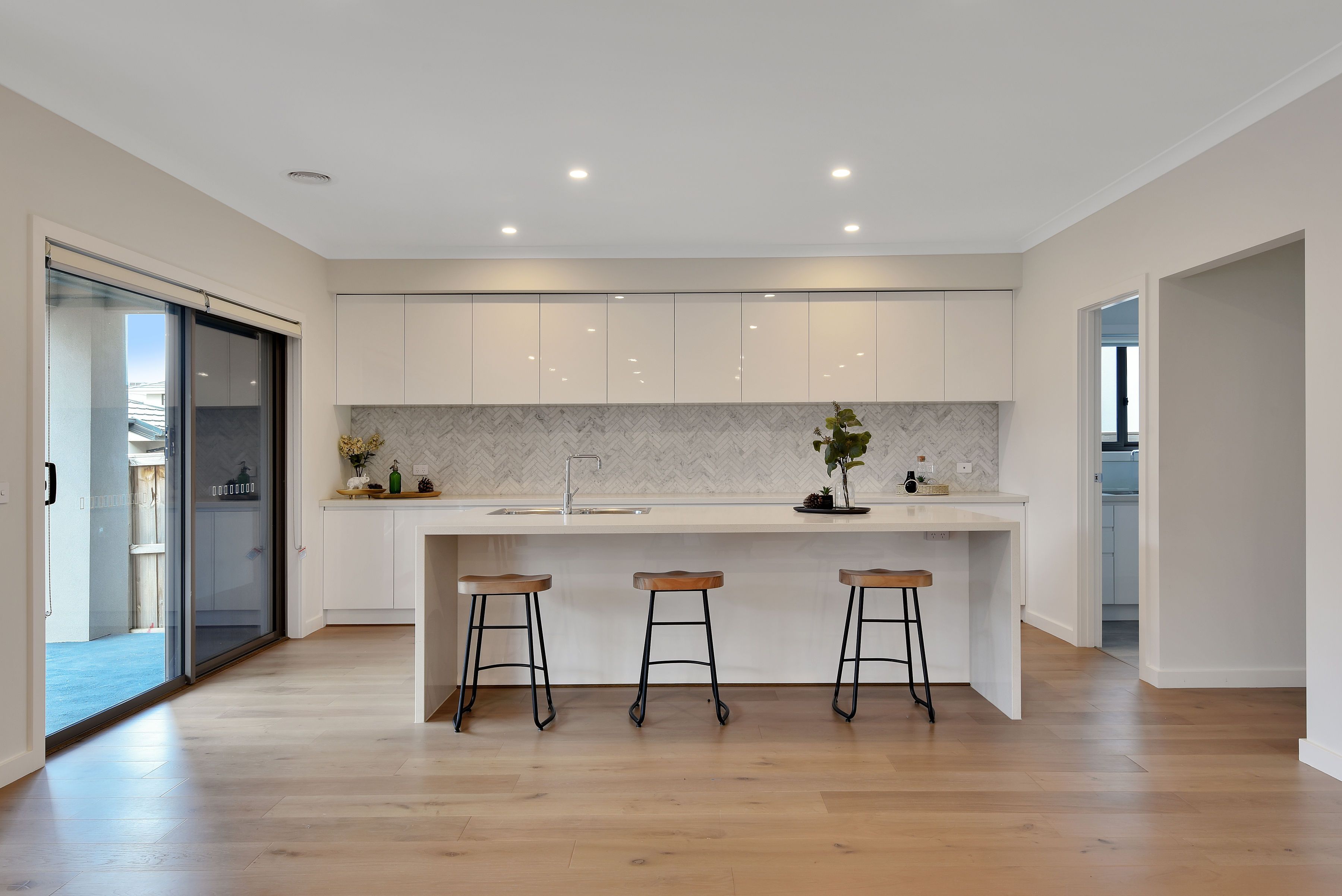 142 Harcrest Boulevard, Wantirna South, VIC 3152 Sold House Ray