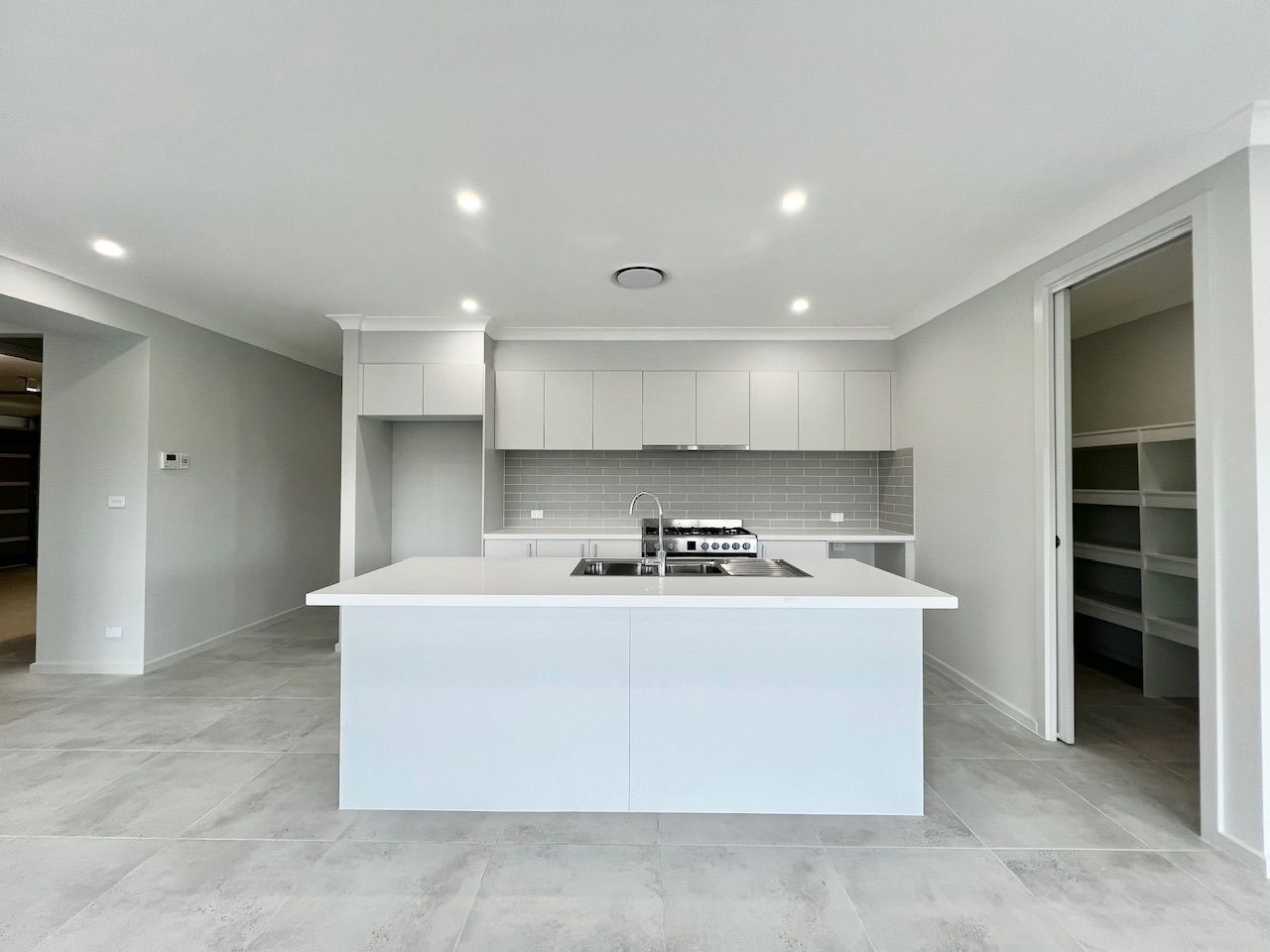 15 Rosedale Street — photo 3 of 14
