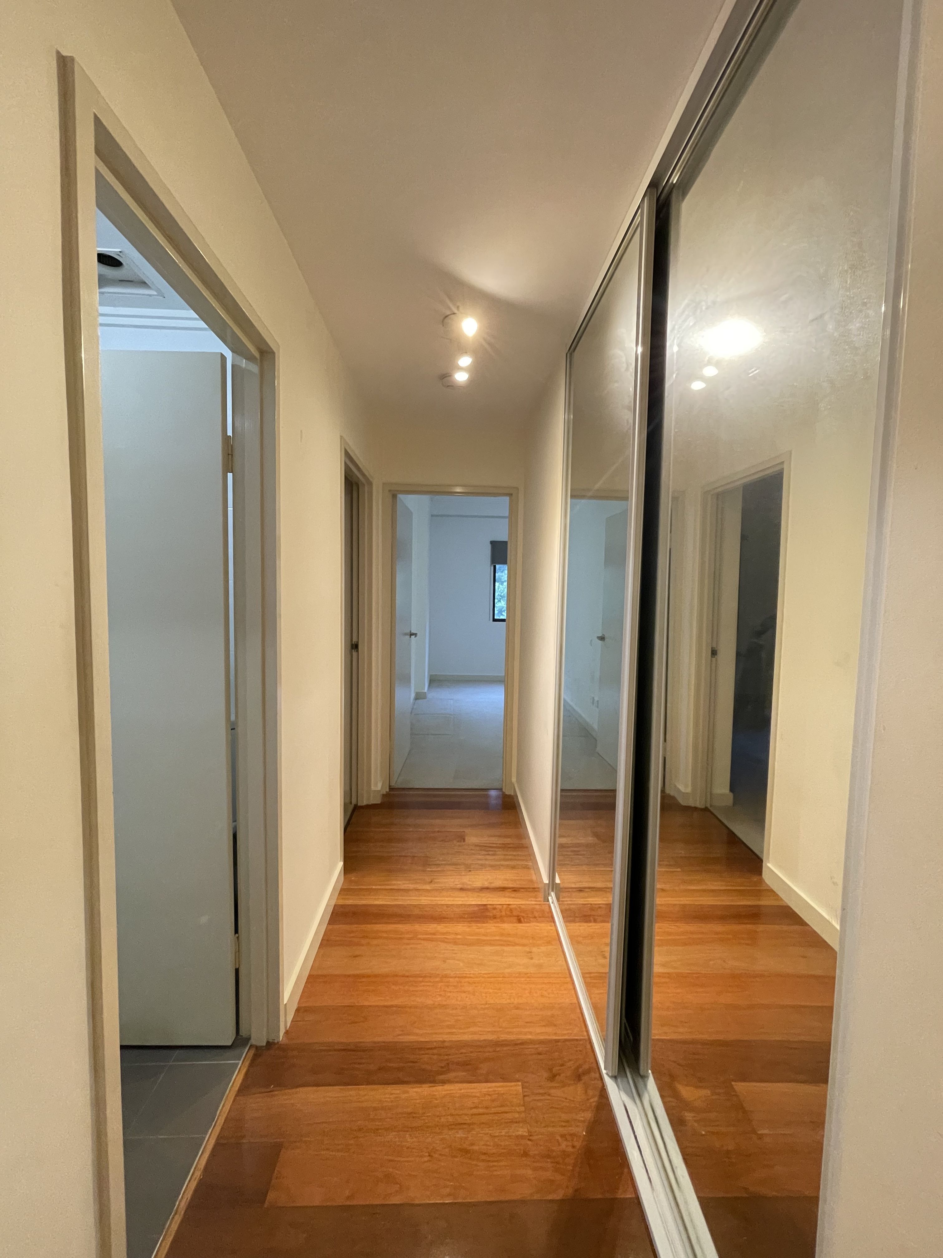 201/282-288 Botany Road — photo 7 of 8