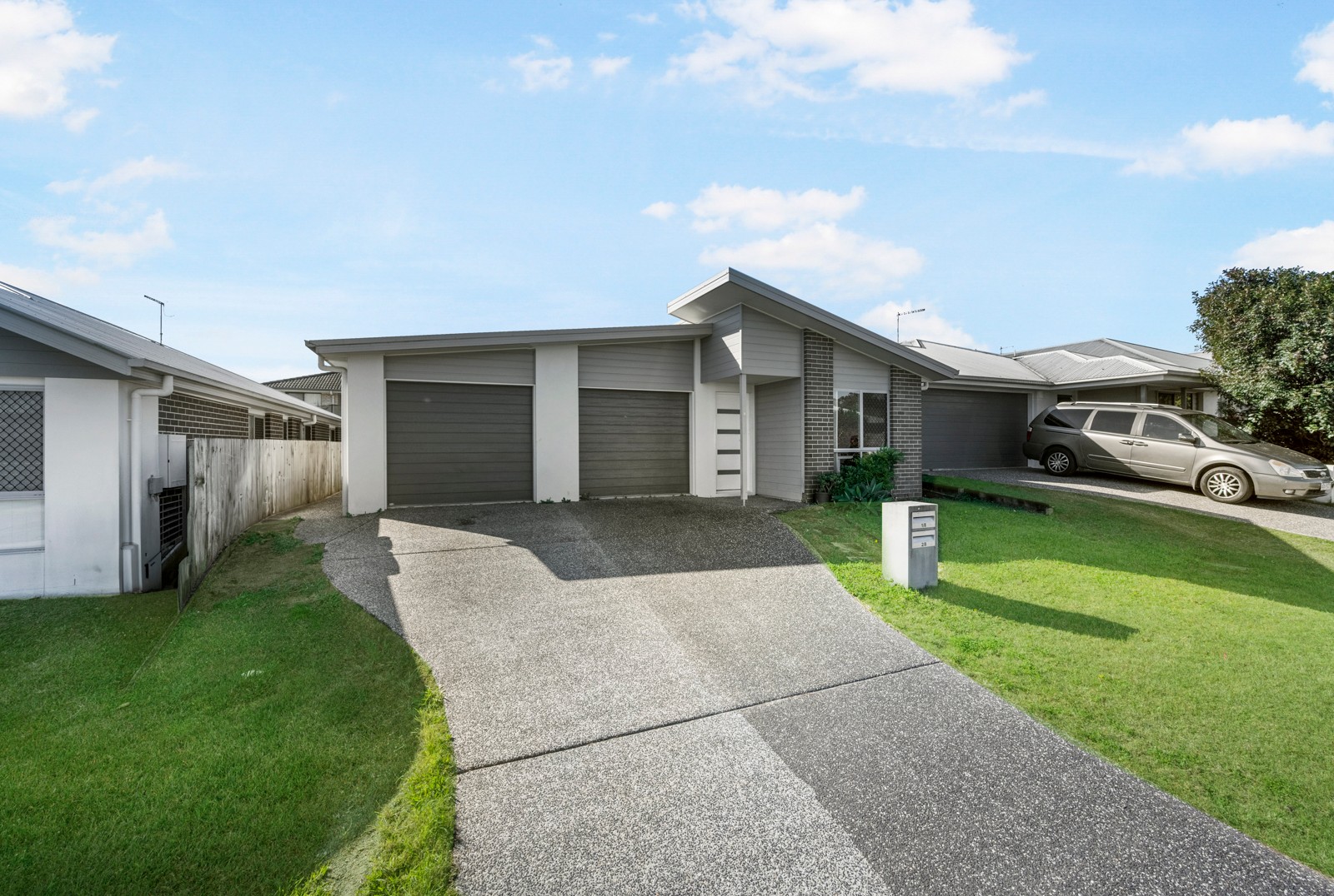 2/8 Awoonga Crescent, Morayfield, QLD 4506