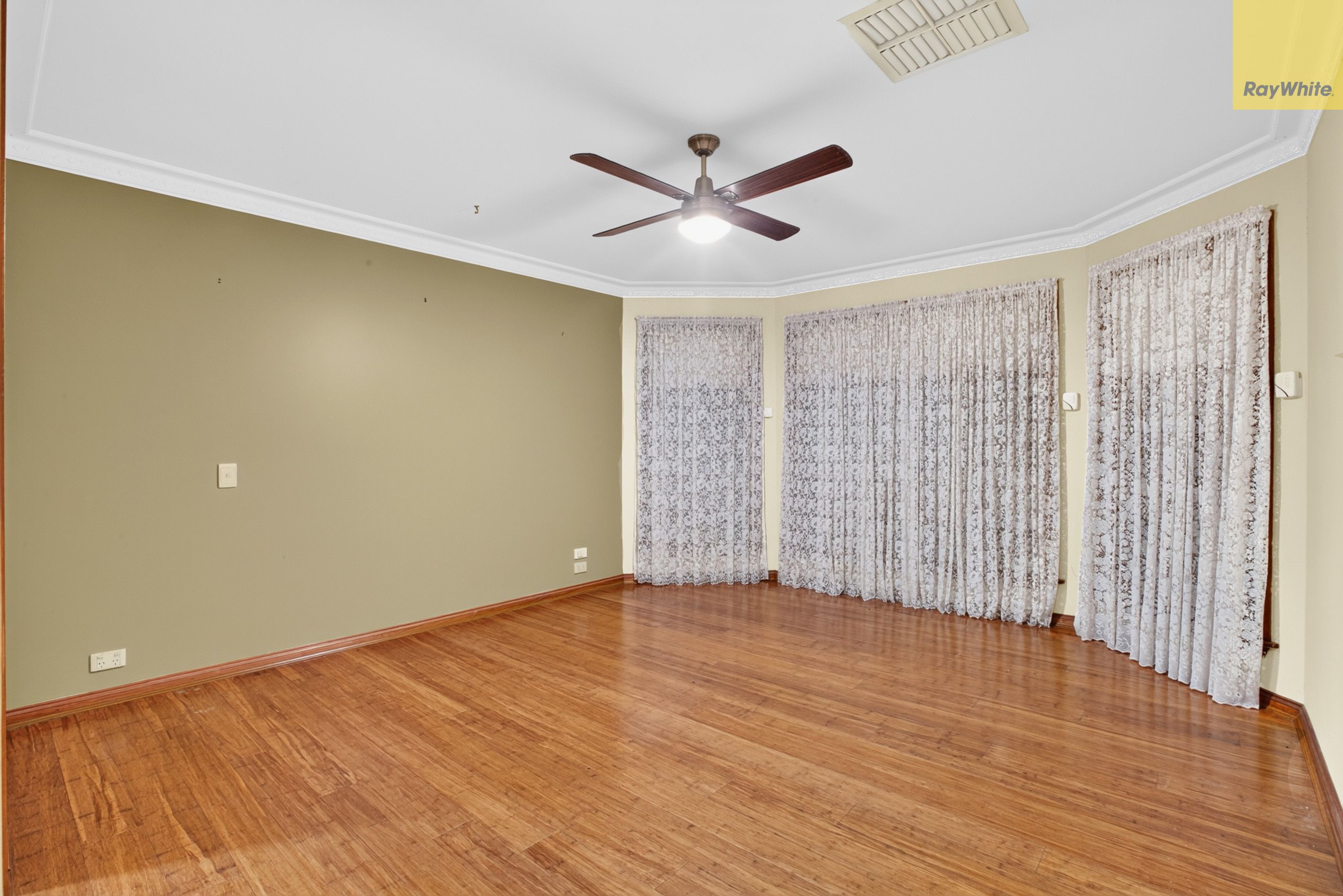45 Underbank Boulevard — photo 6 of 18