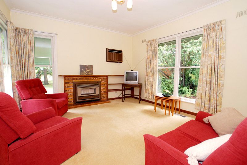 2 Johns Street, Upper Ferntree Gully, VIC 3156