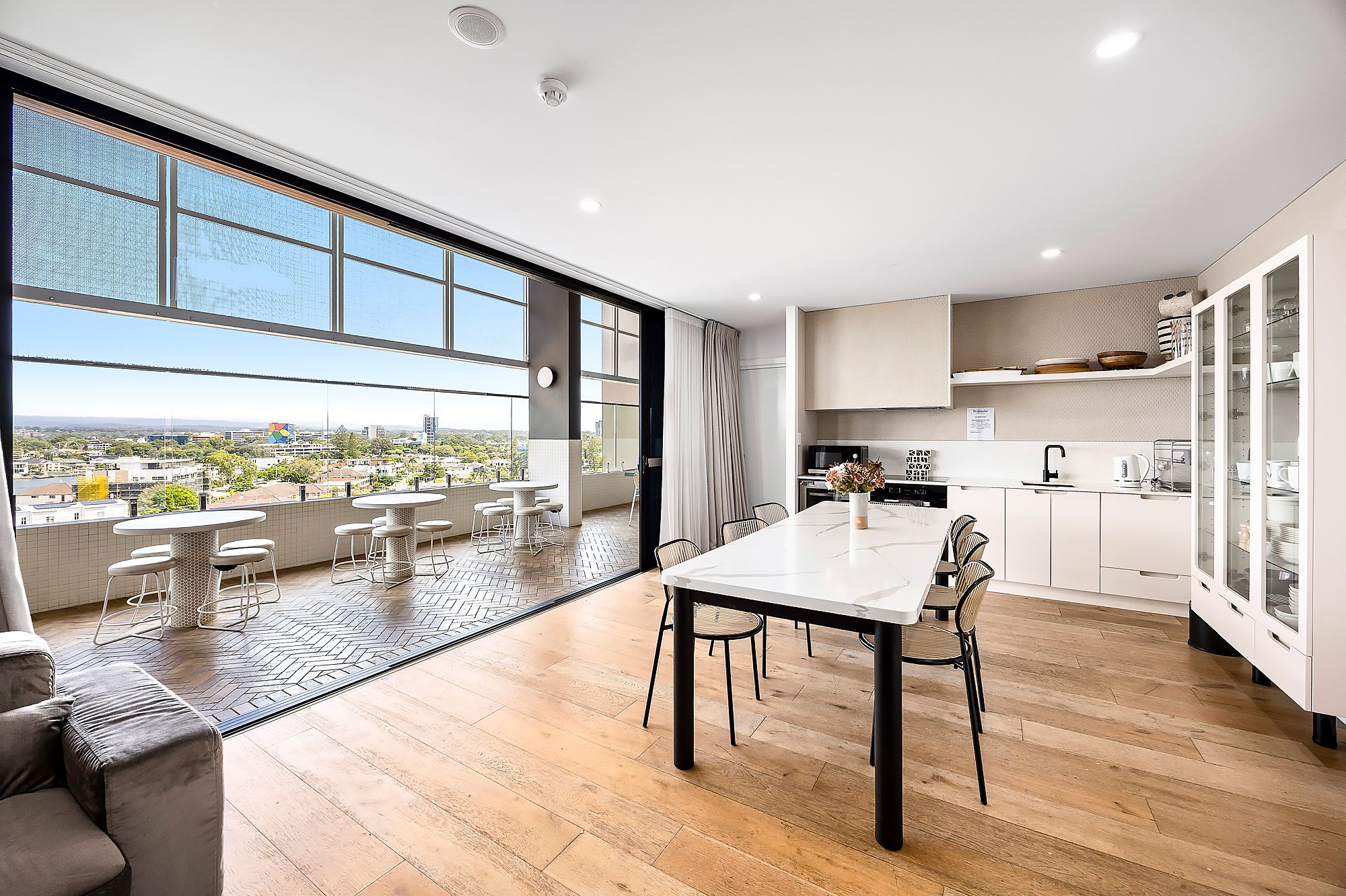 602/5-7 Peninsular Drive — photo 18 of 22