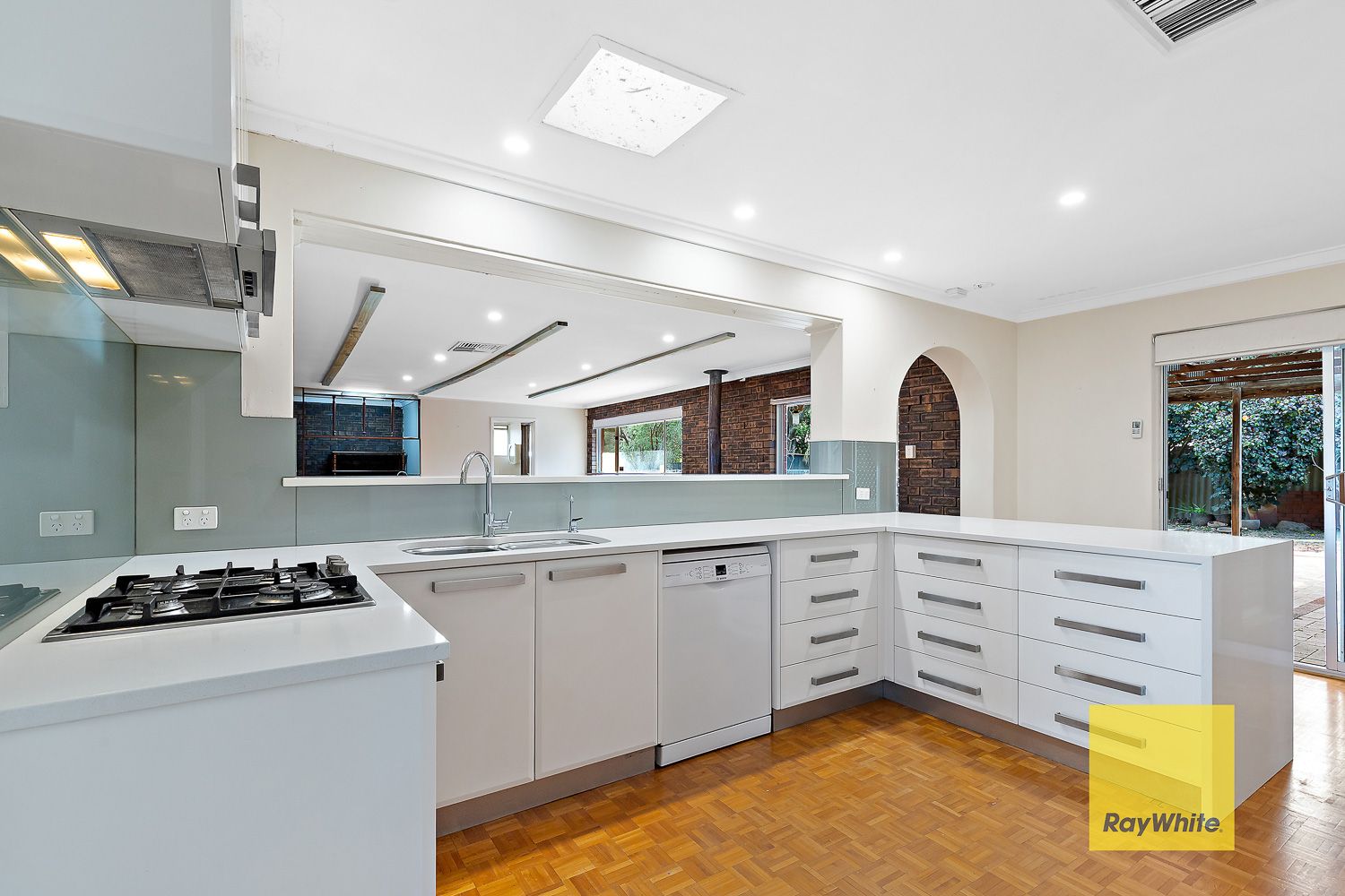 17 Earls Court, Thornlie, WA 6108