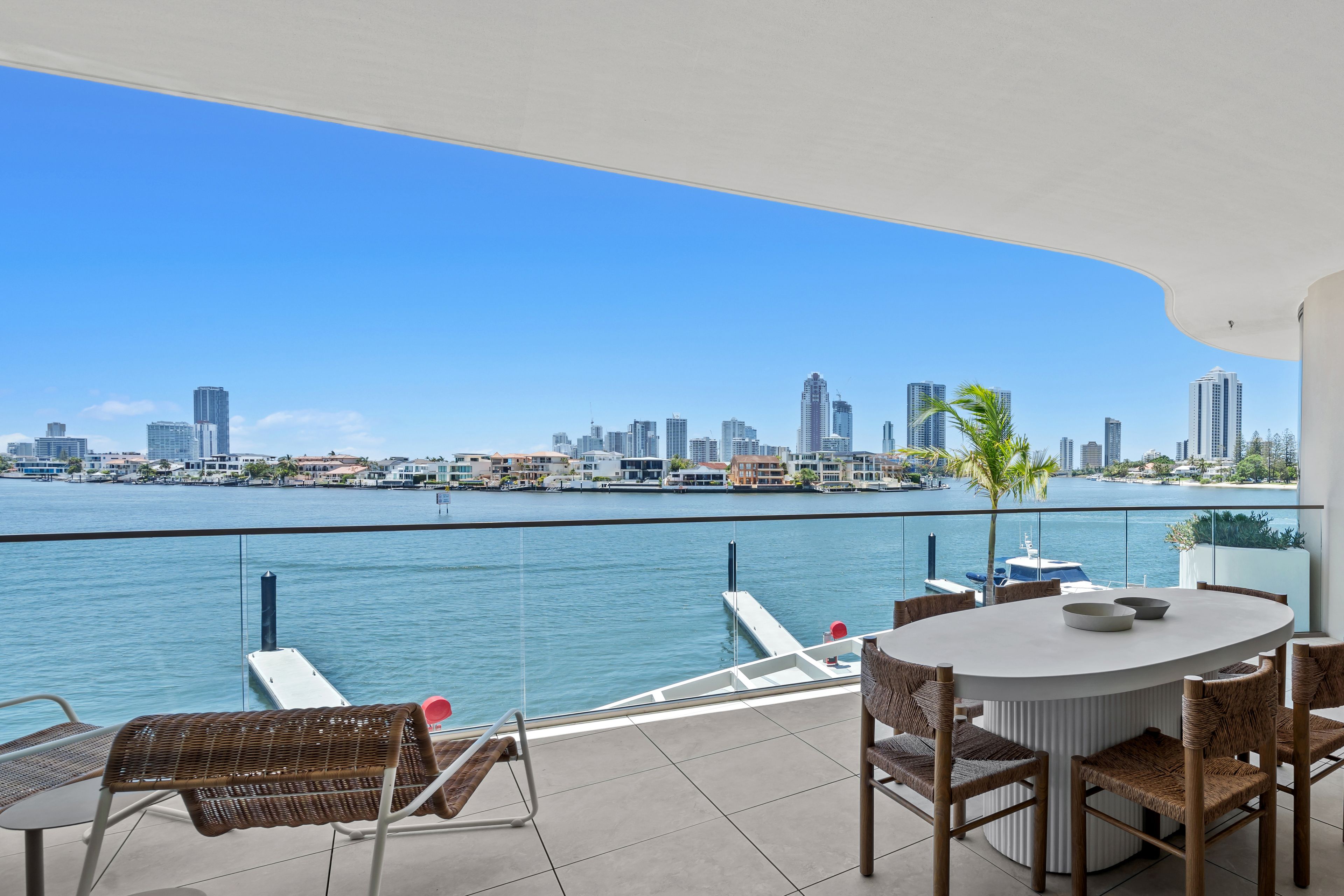 6/107 Stanhill Drive, Chevron Island QLD 4217