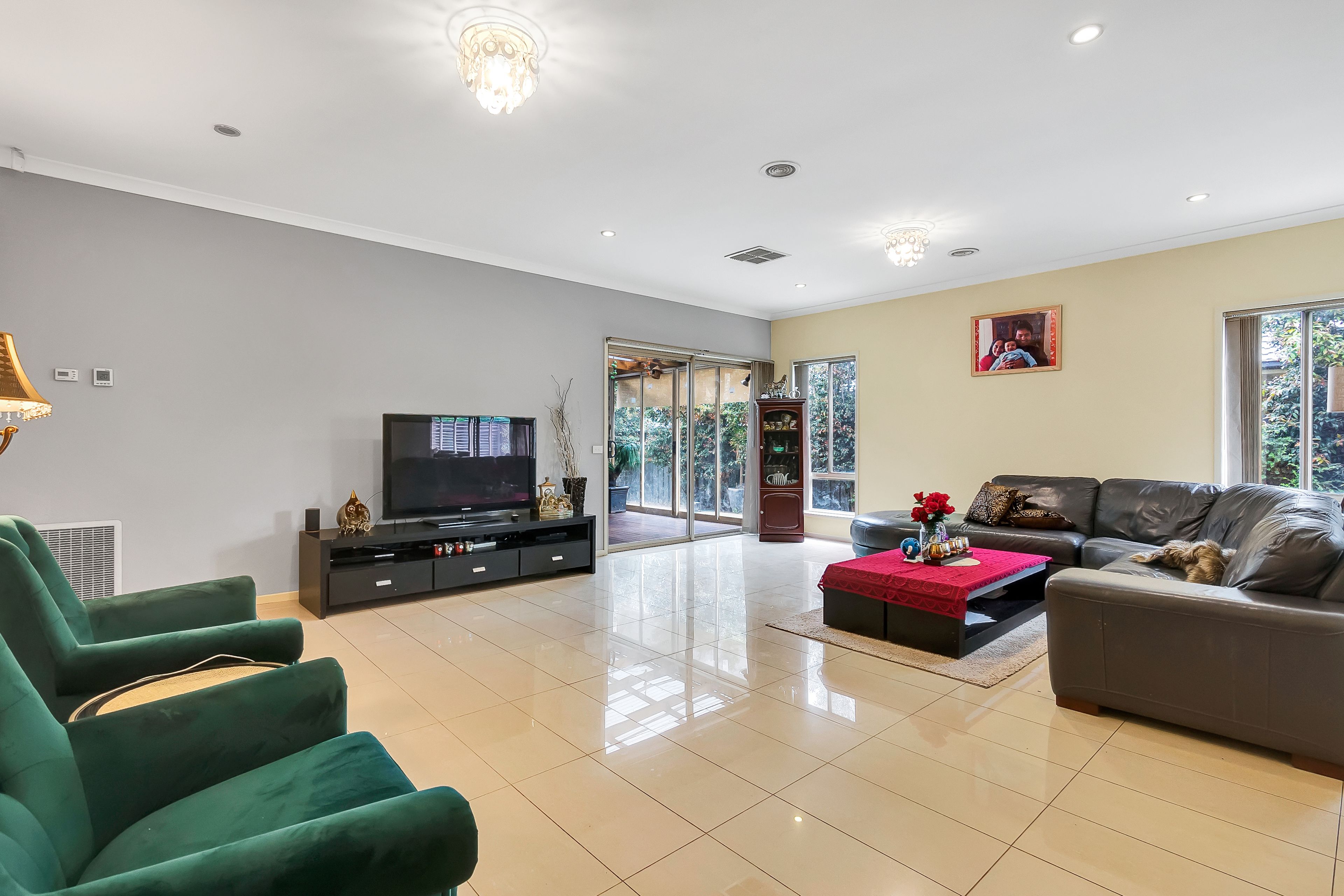 7 Kinglake Drive, Manor Lakes, VIC 3024