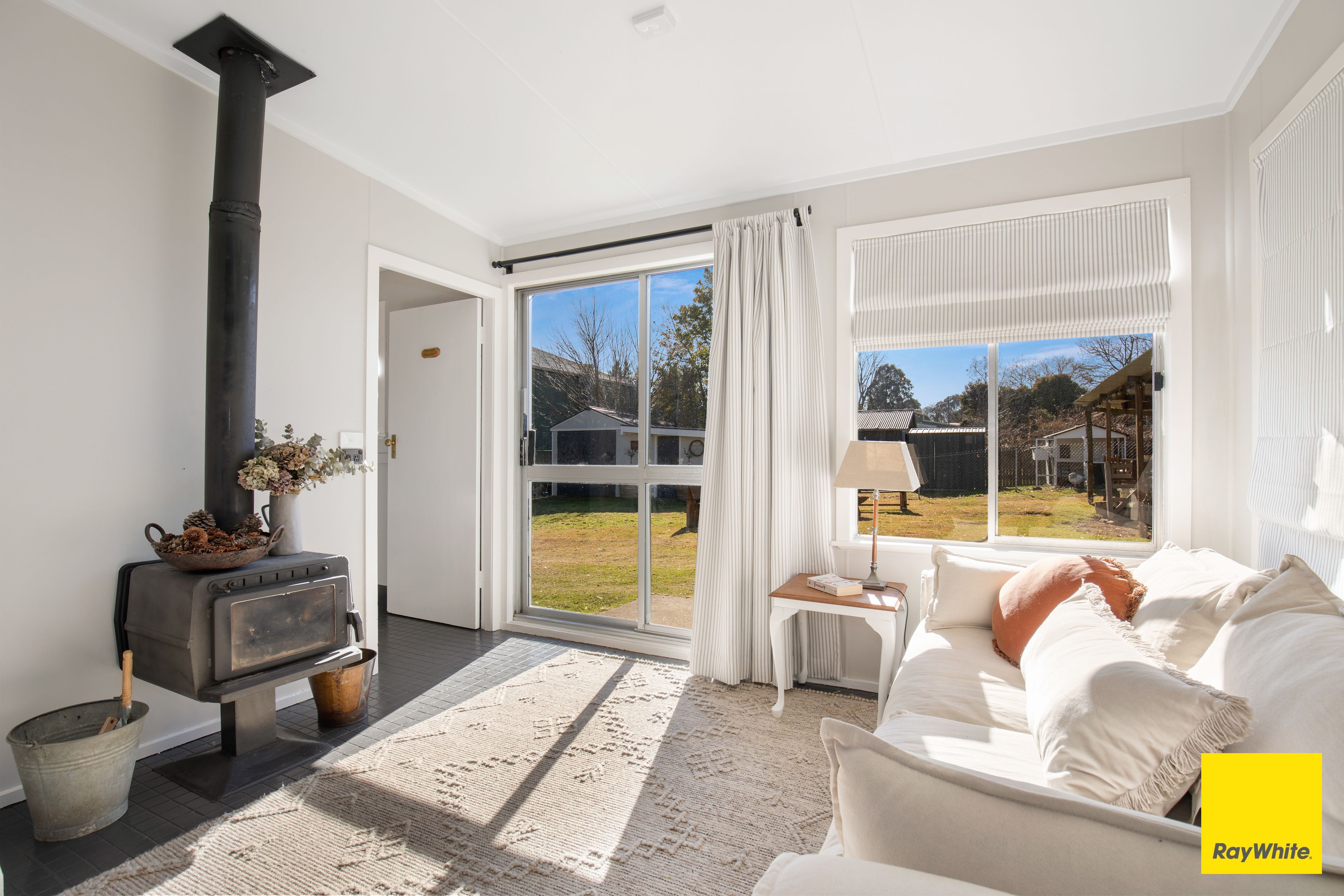 25-salisbury-street-uralla-nsw-2358-sold-house-ray-white-armidale