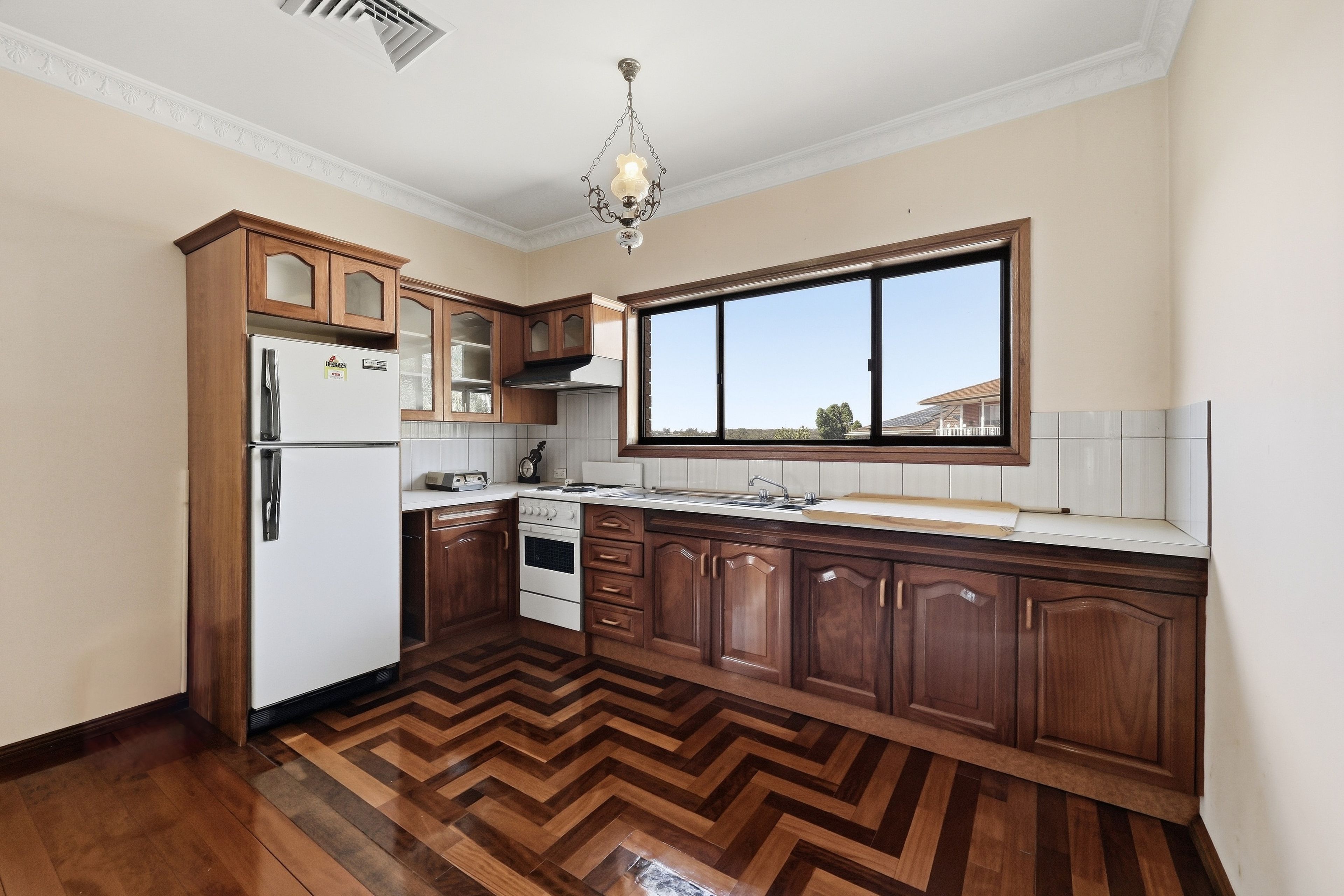 103 Lancelot Street — photo 11 of 16