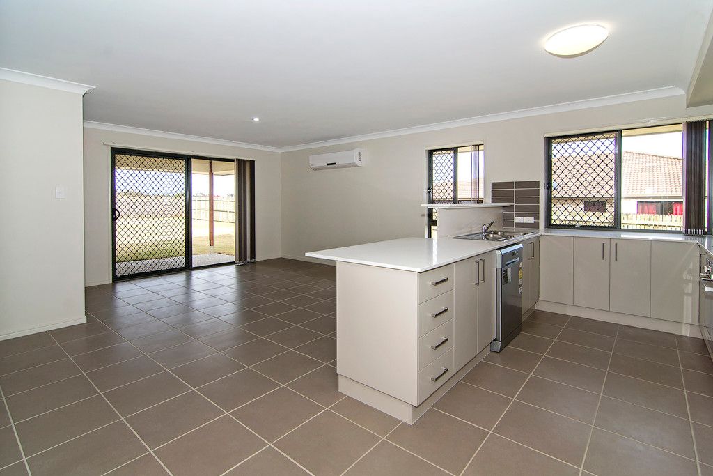17 Goshawk Drive, Highfields, QLD 4352