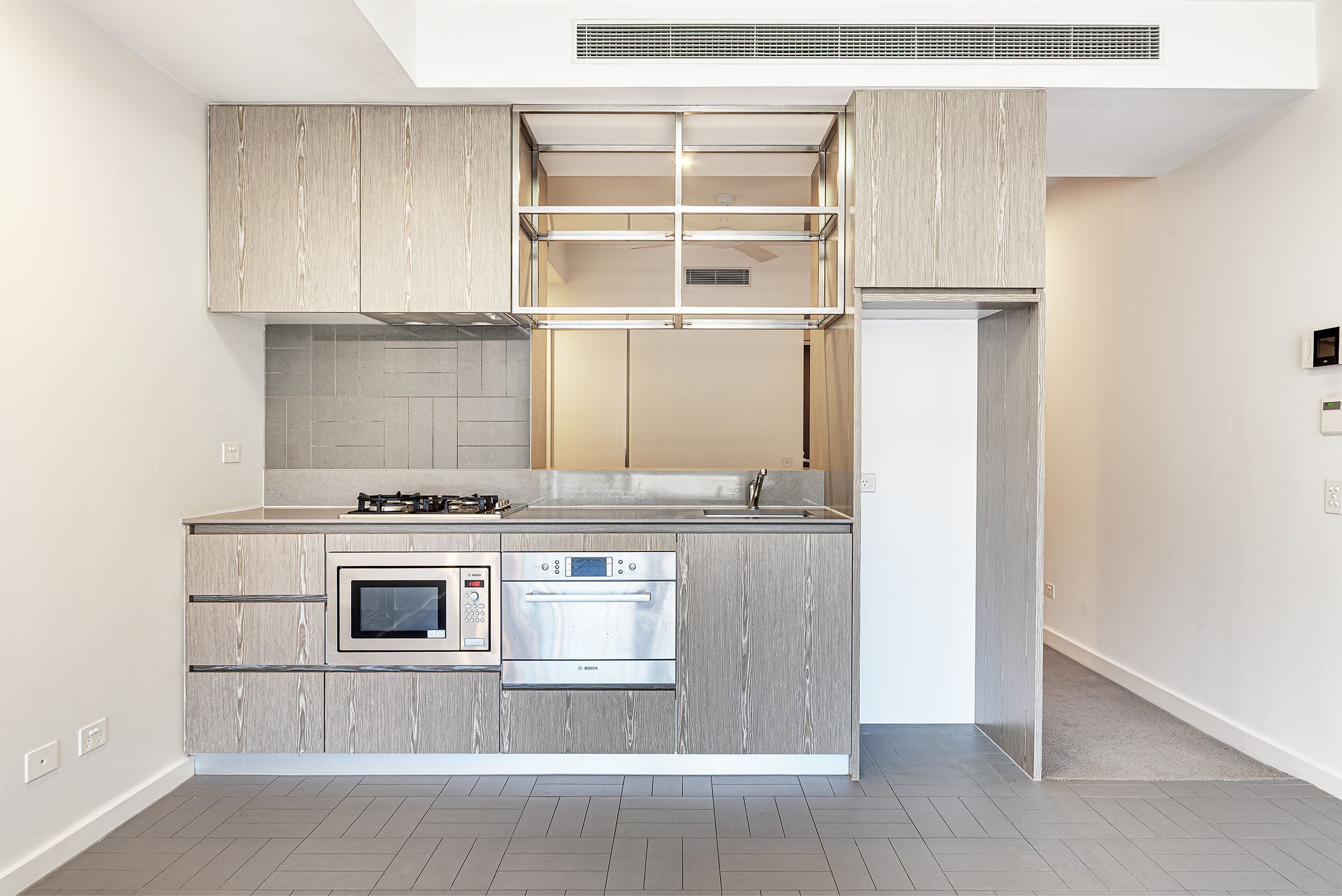 204/138 Walker Street — photo 3 of 5