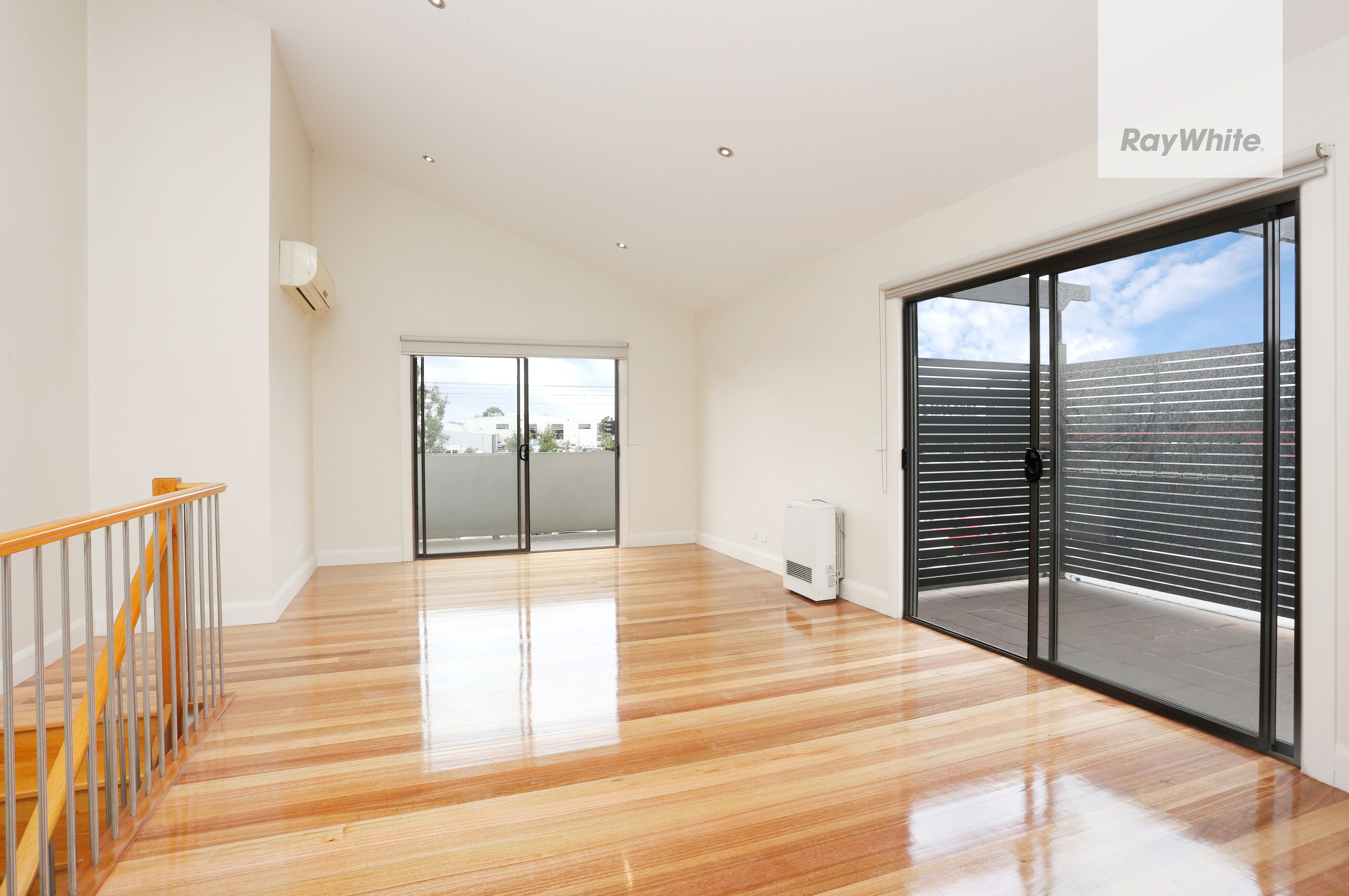 2/20 Lorensen Avenue, Coburg North, VIC 3058