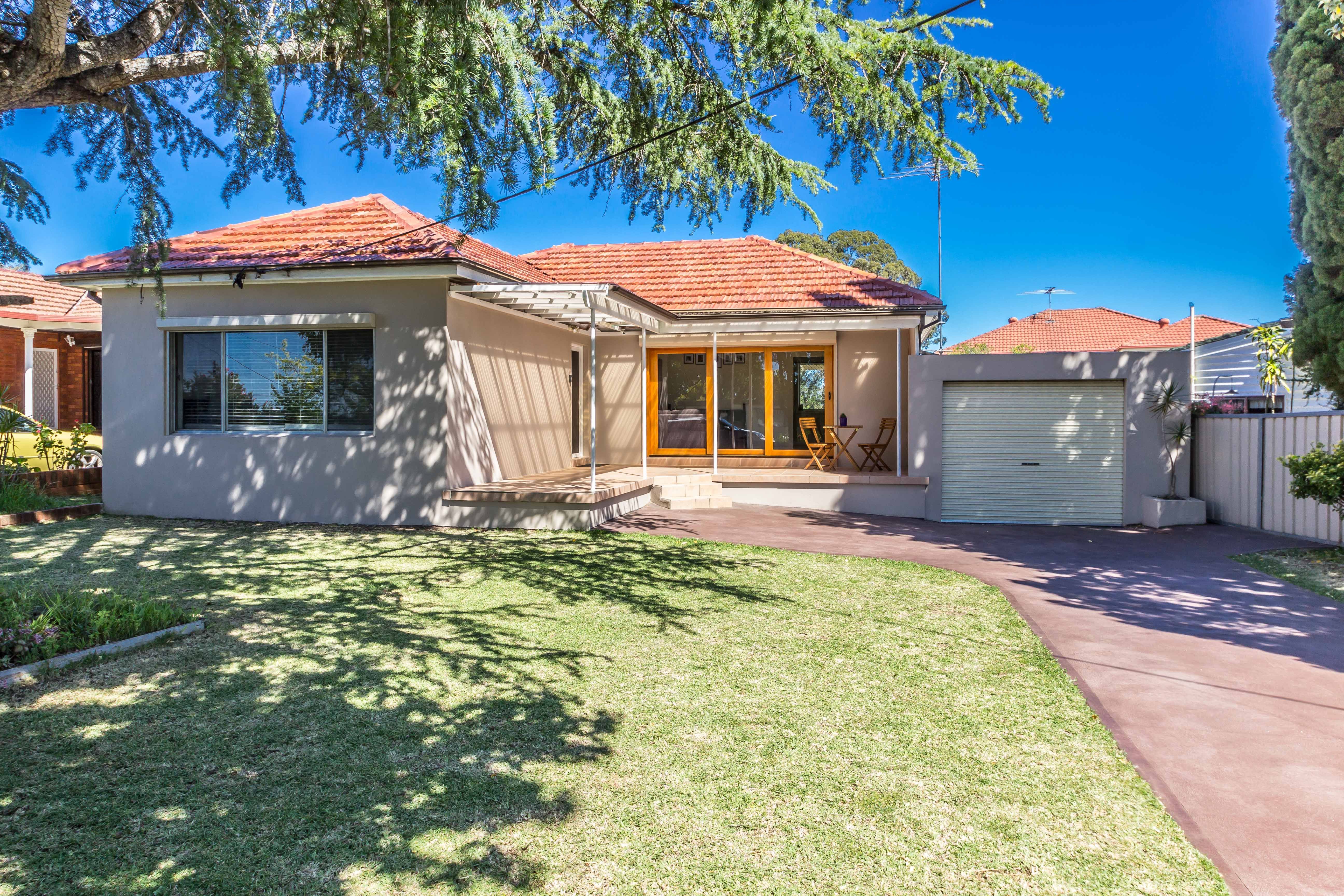 8 Hilltop Avenue, Blacktown NSW 2148