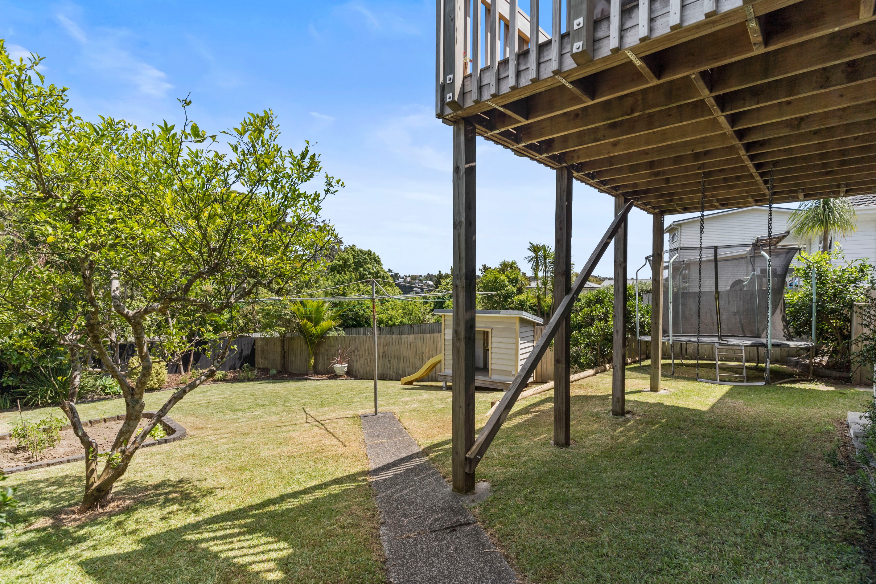 17 Tamahere Drive, Glenfield, North Shore City