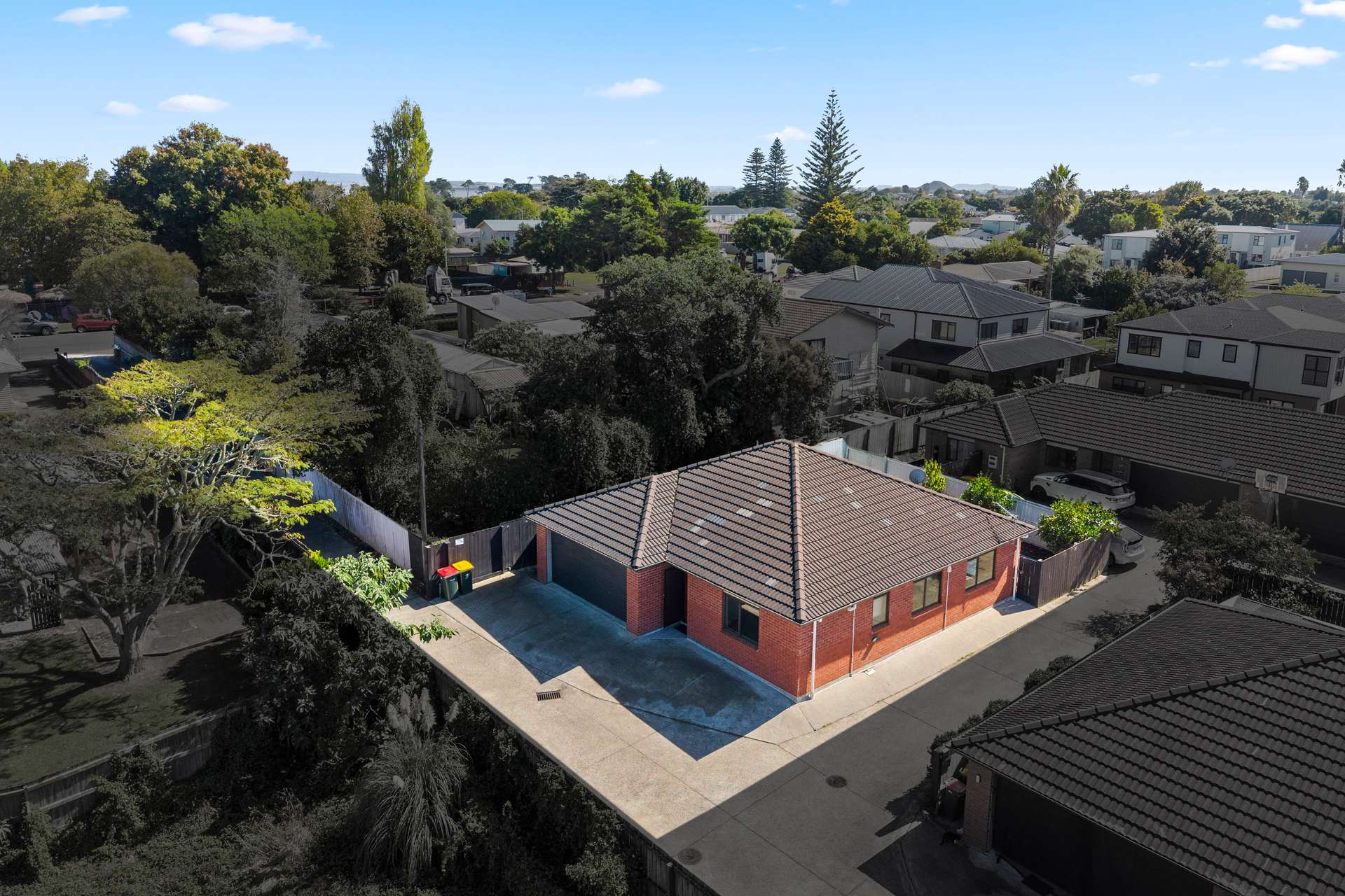 10a Evans Road photo 1