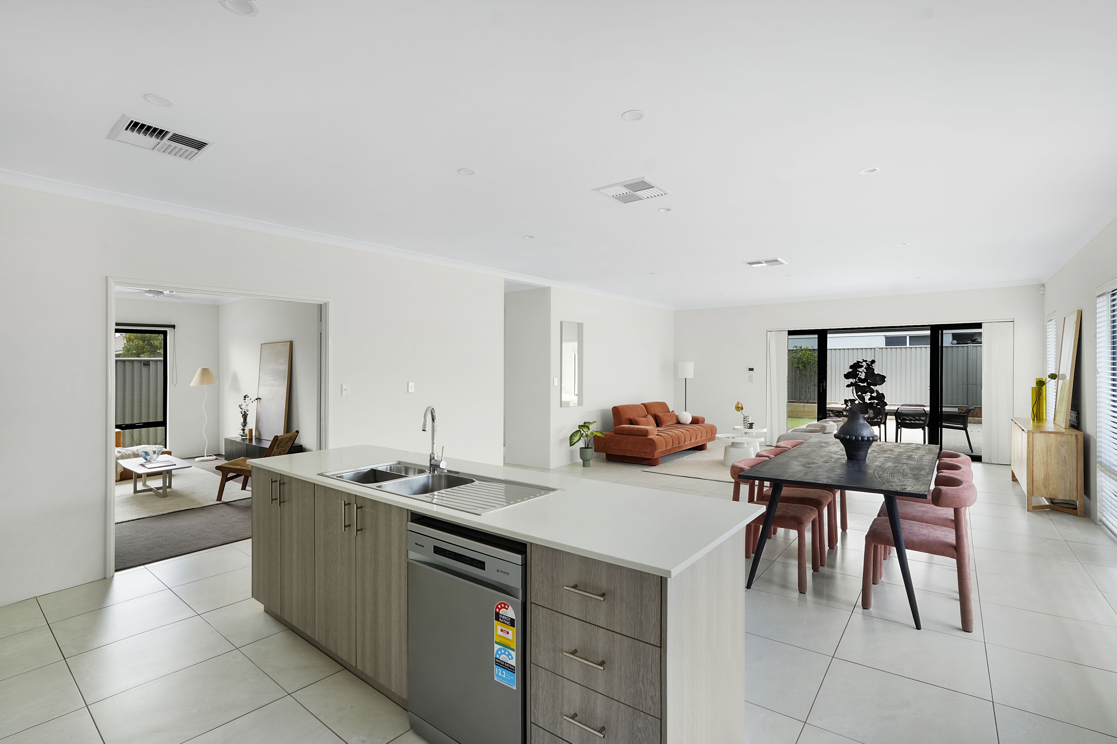 65 Honeywood Avenue — photo 6 of 30