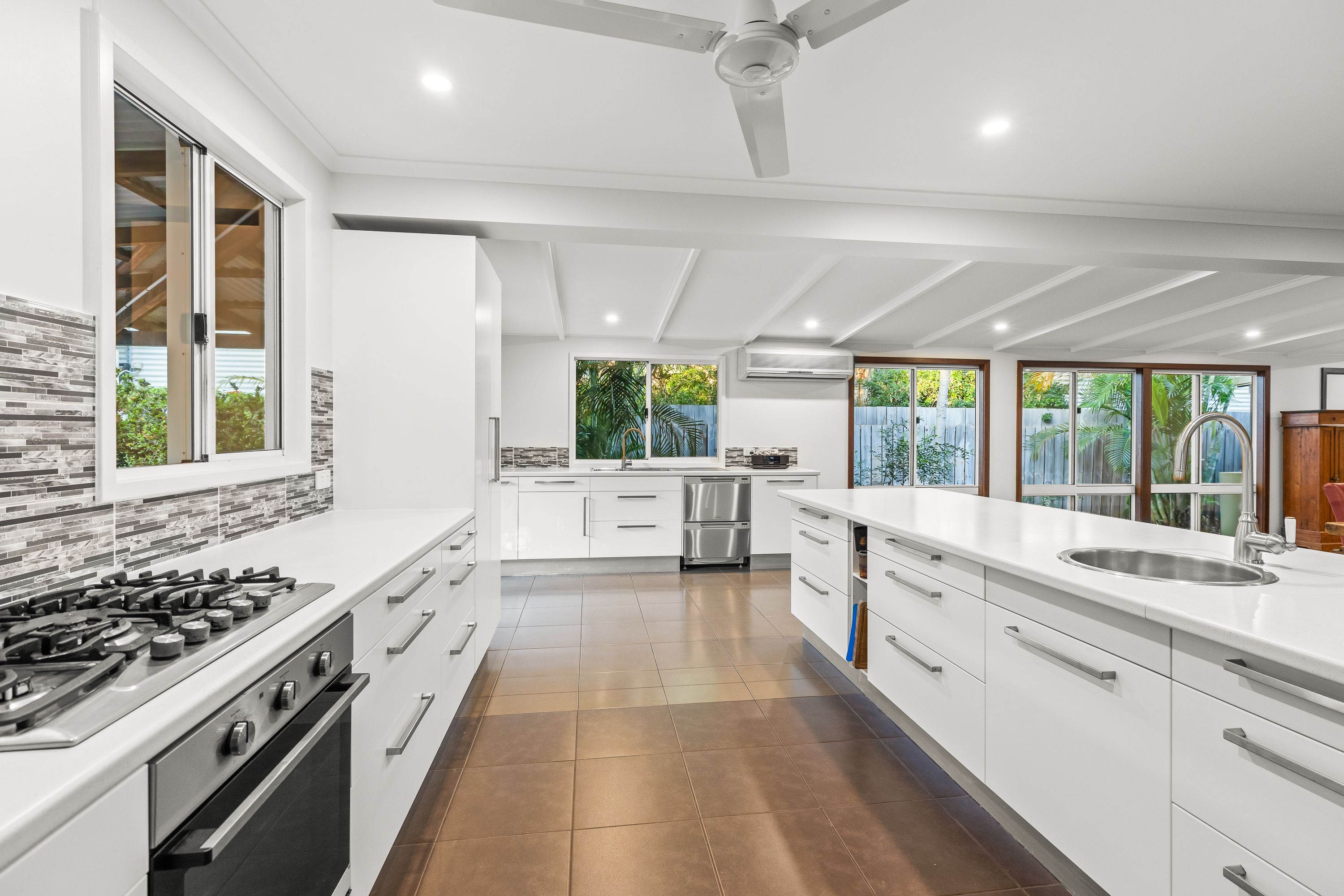 41 Kapang Drive — photo 6 of 27