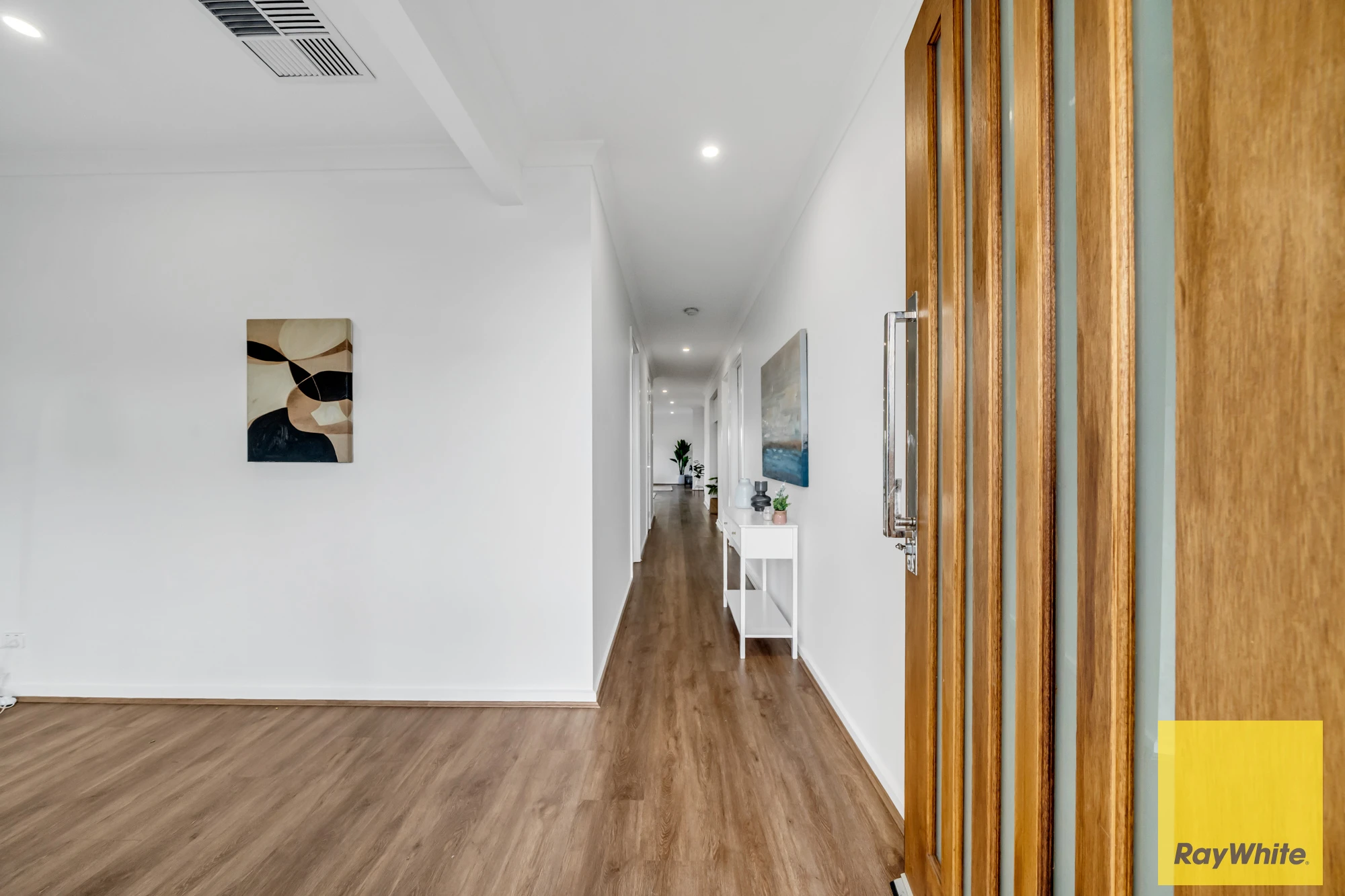 1 Heron Way, Melton South, VIC 3338