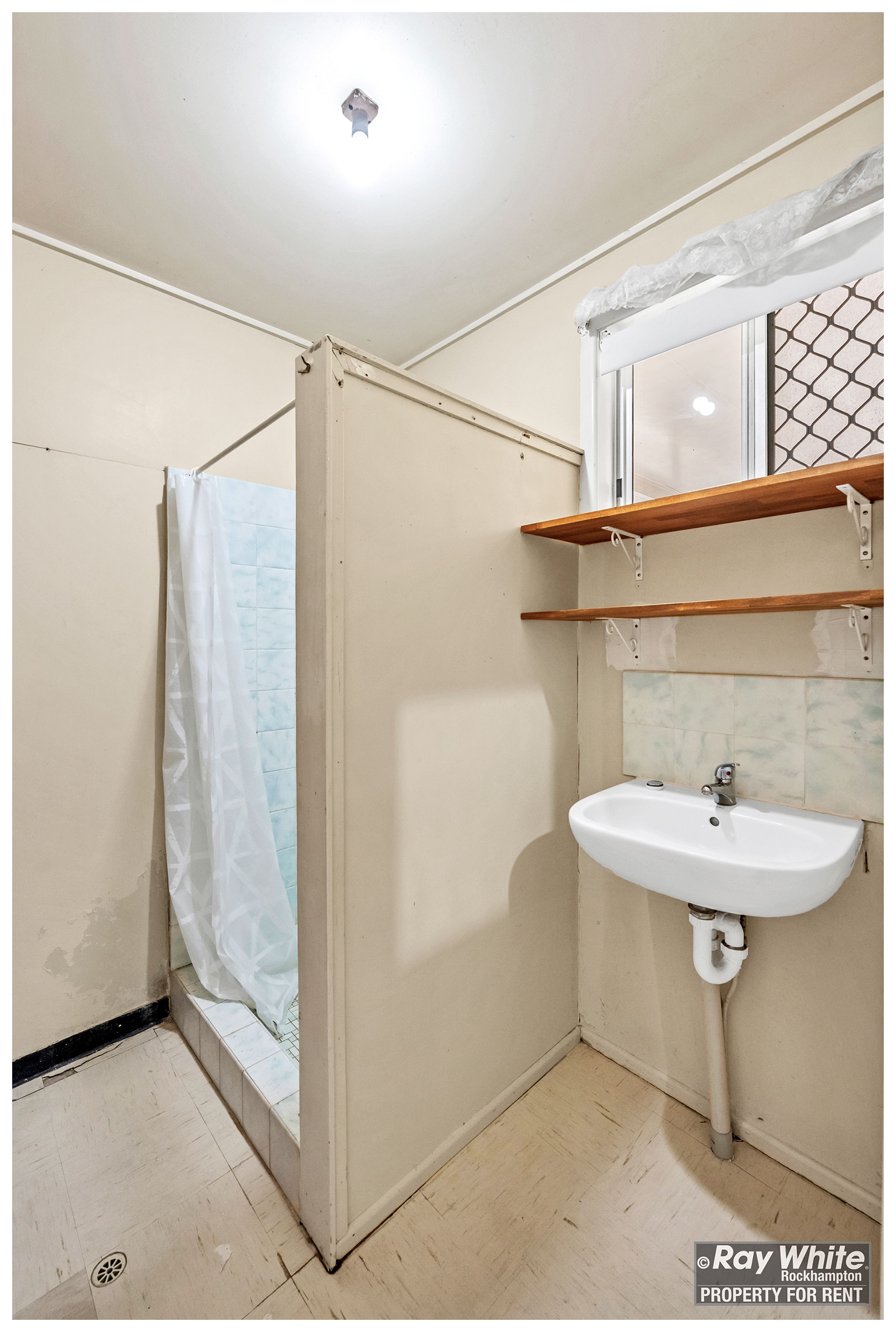 1/136 Venables Street — photo 10 of 16