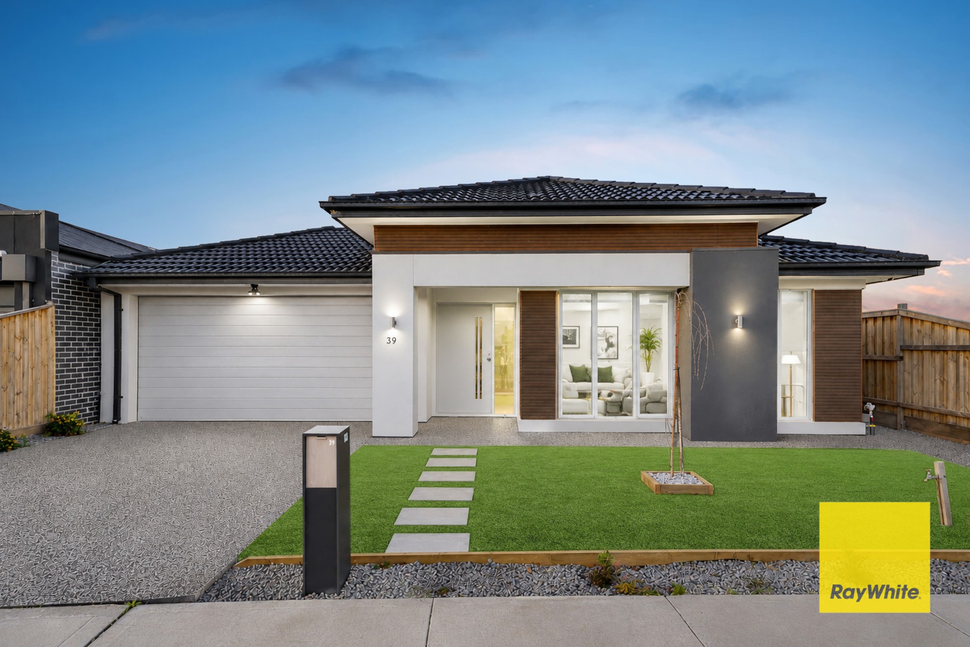 39 Delhi Grove, Rockbank, VIC 3335