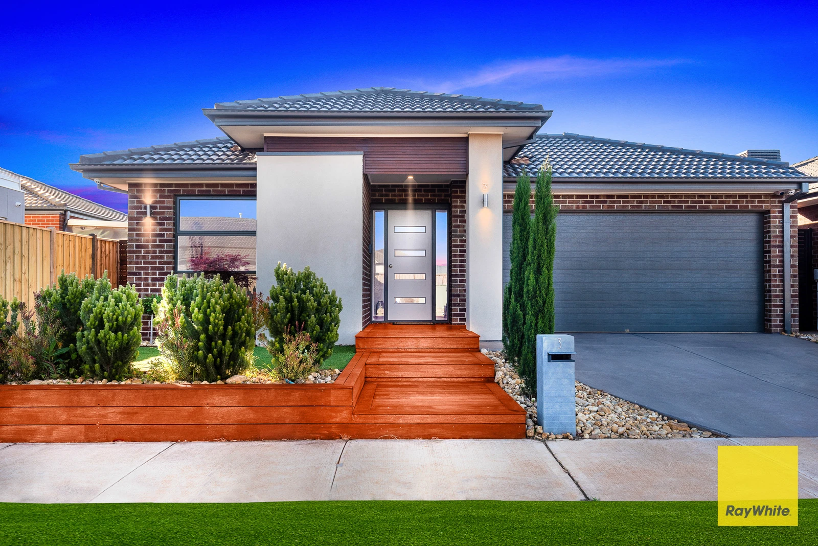 3 Lomond Street, THORNHILL PARK, VIC 3335