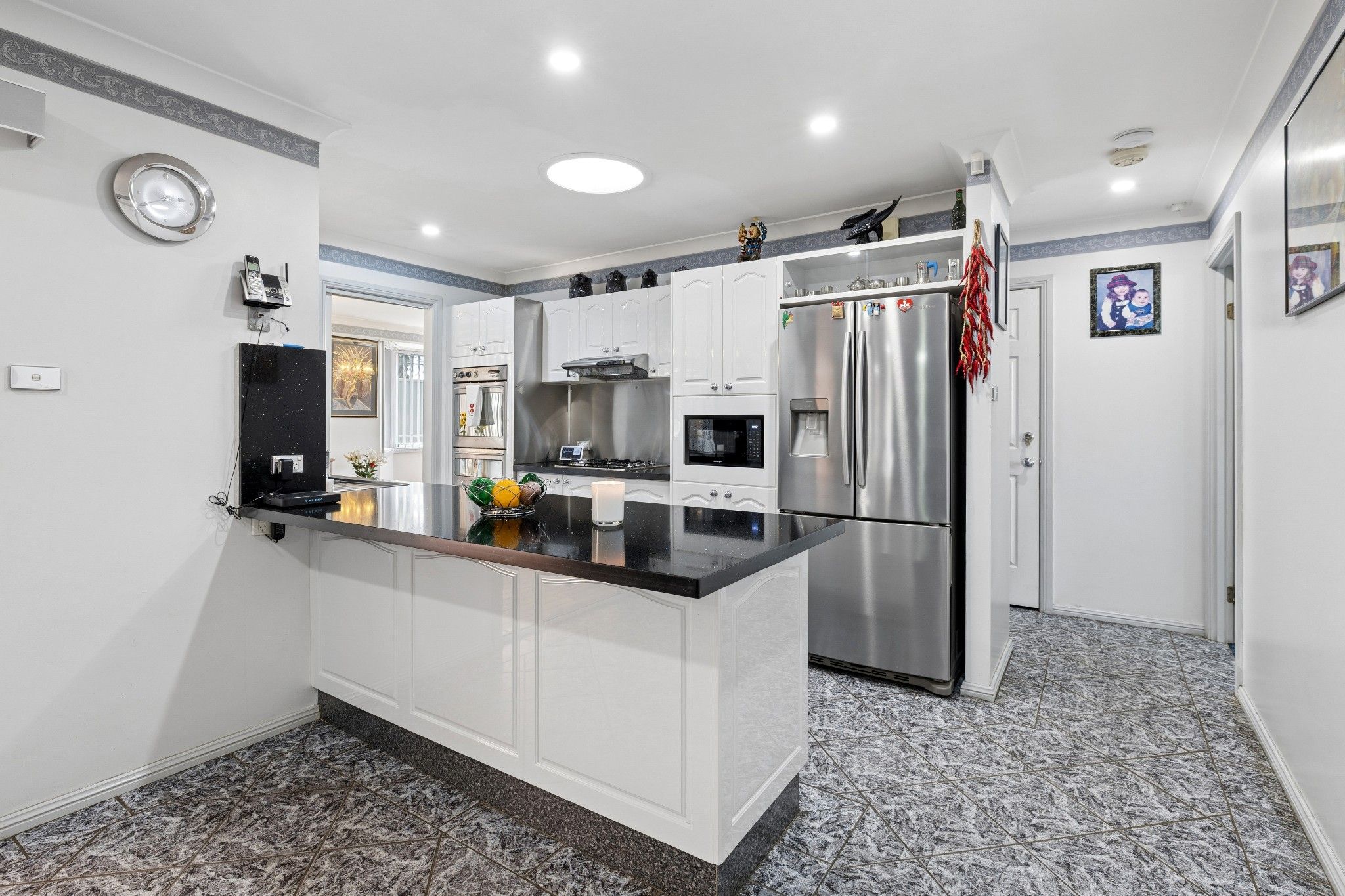 23 Nineteenth Avenue — photo 4 of 13