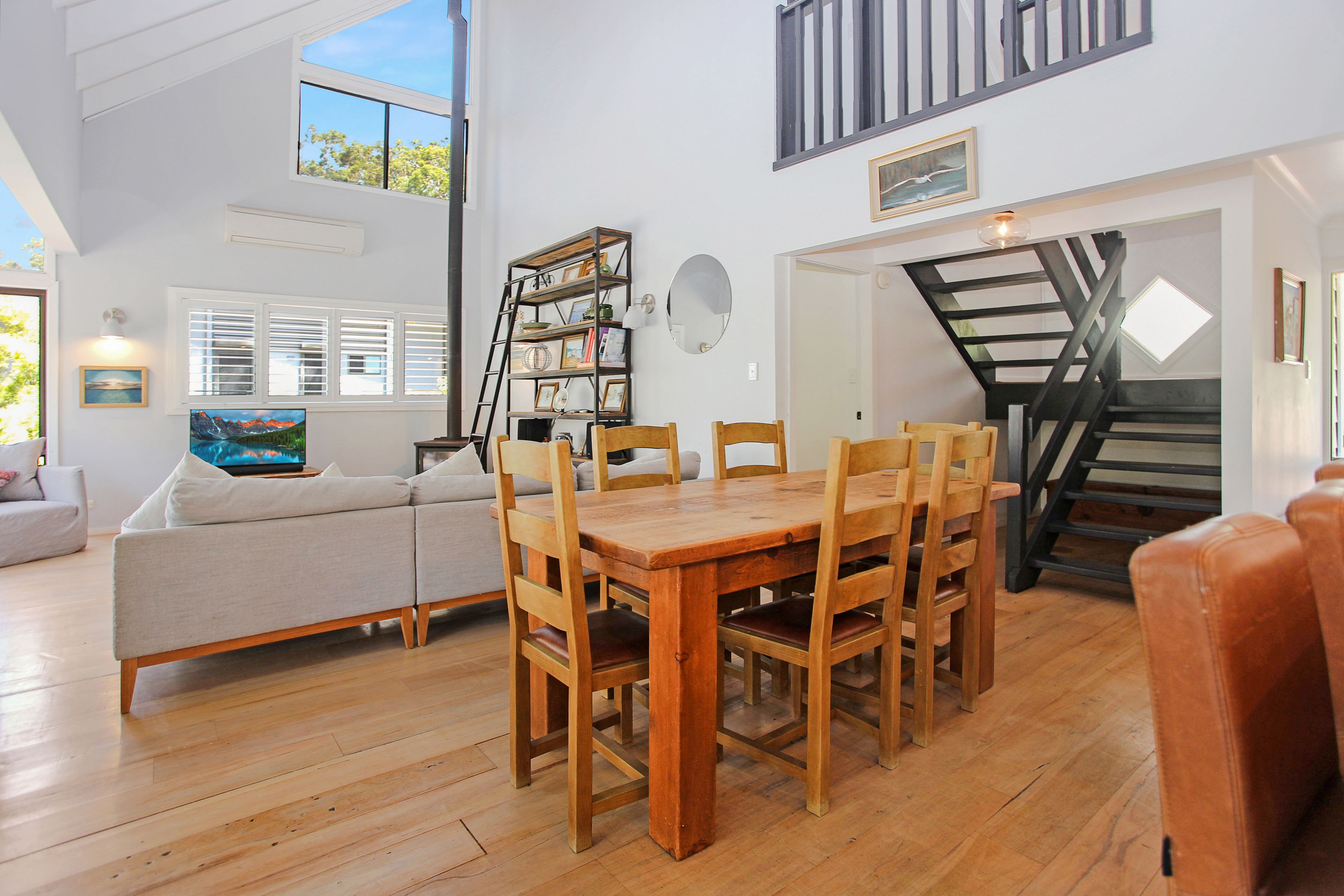 10 Cove Avenue, Bundabah, NSW 2324