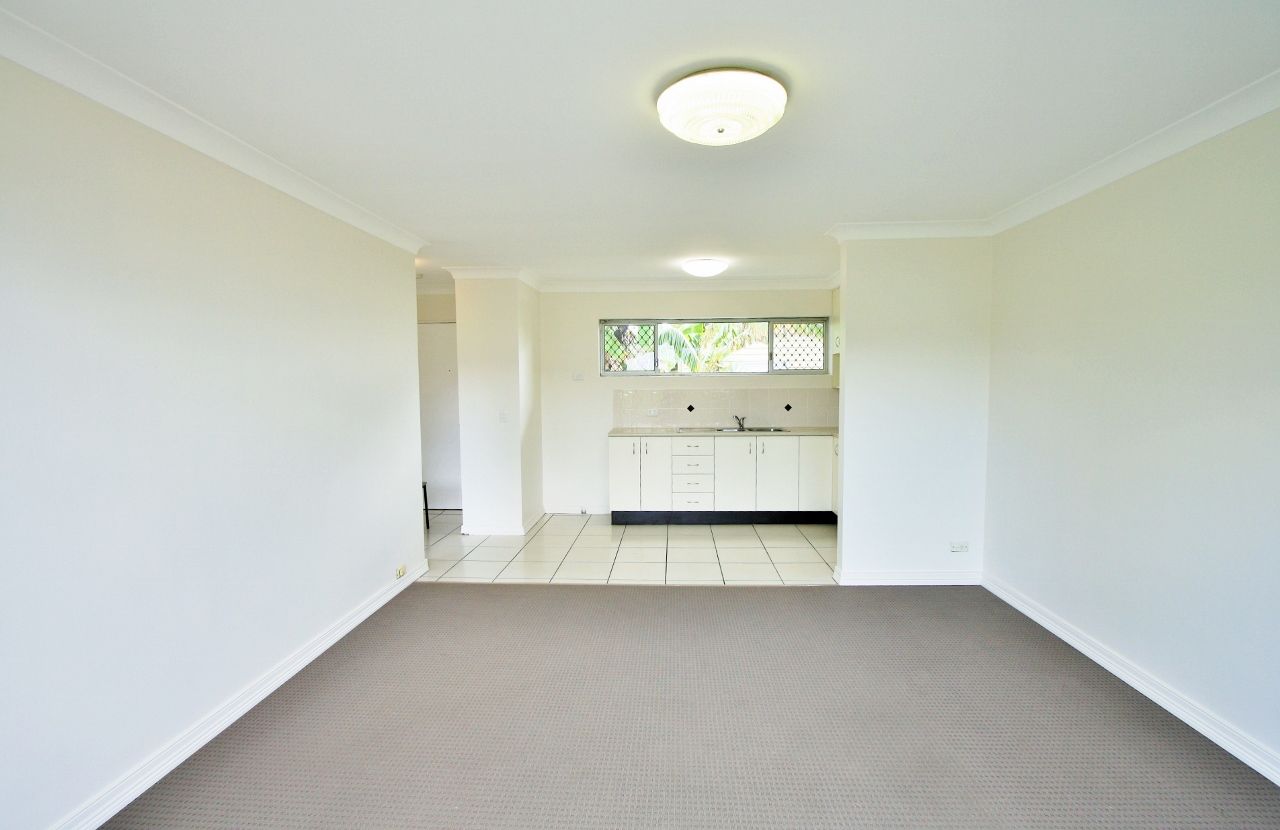 2/34 Swain Street, Holland Park West, QLD 4121