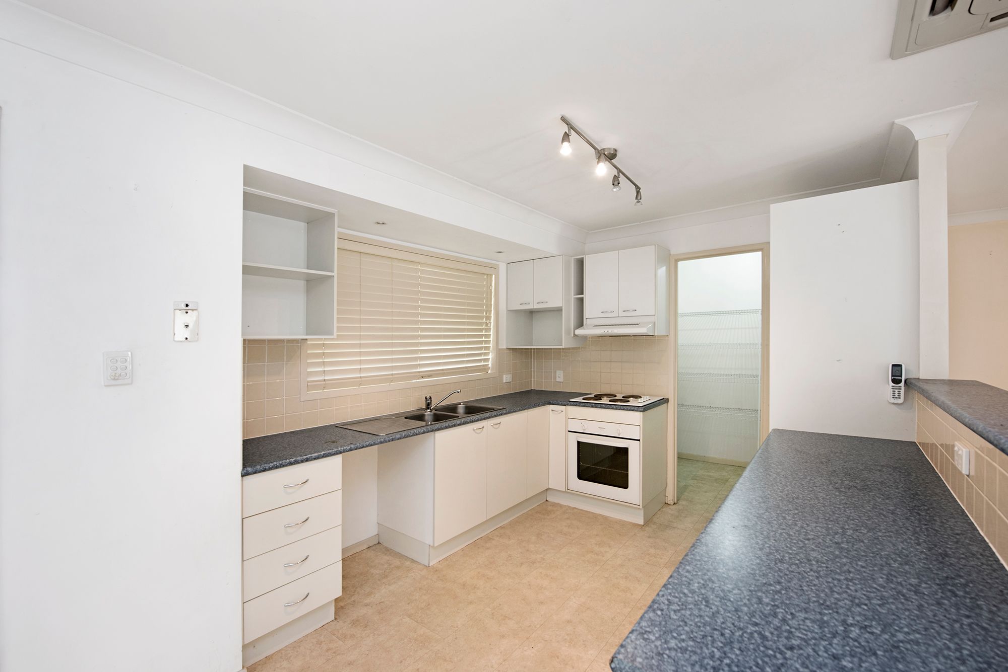 182 Cross Street, Goodna, QLD 4300