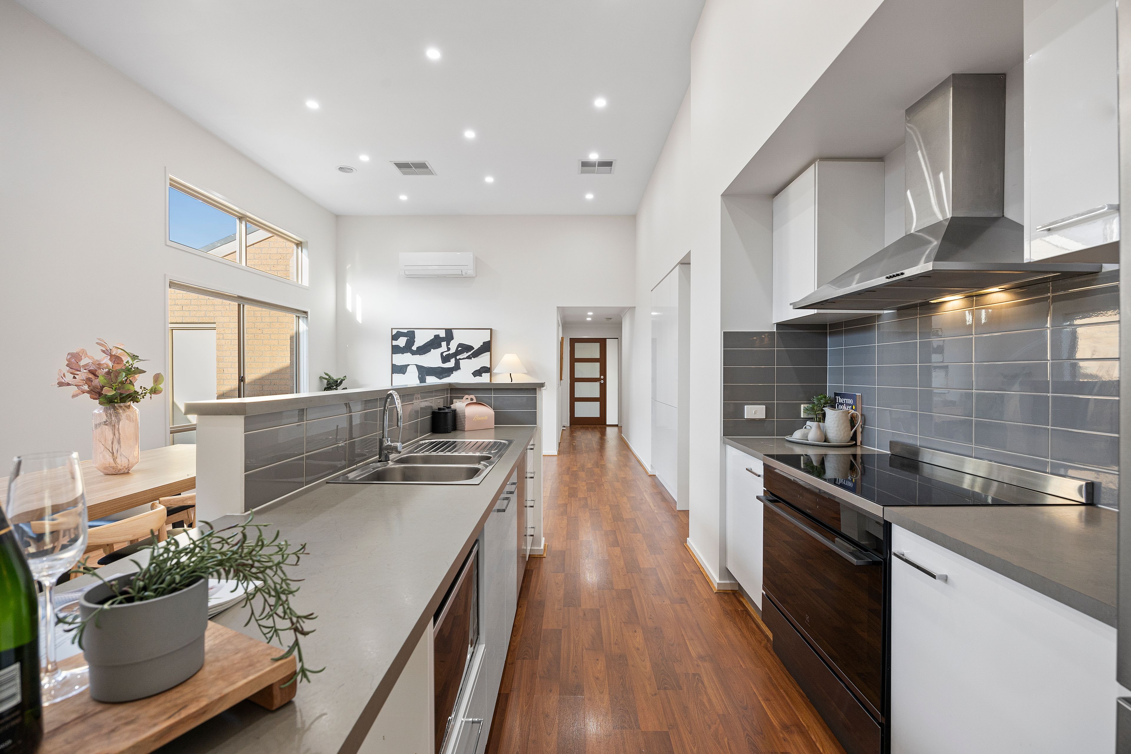 8 Gidran Way — photo 4 of 15
