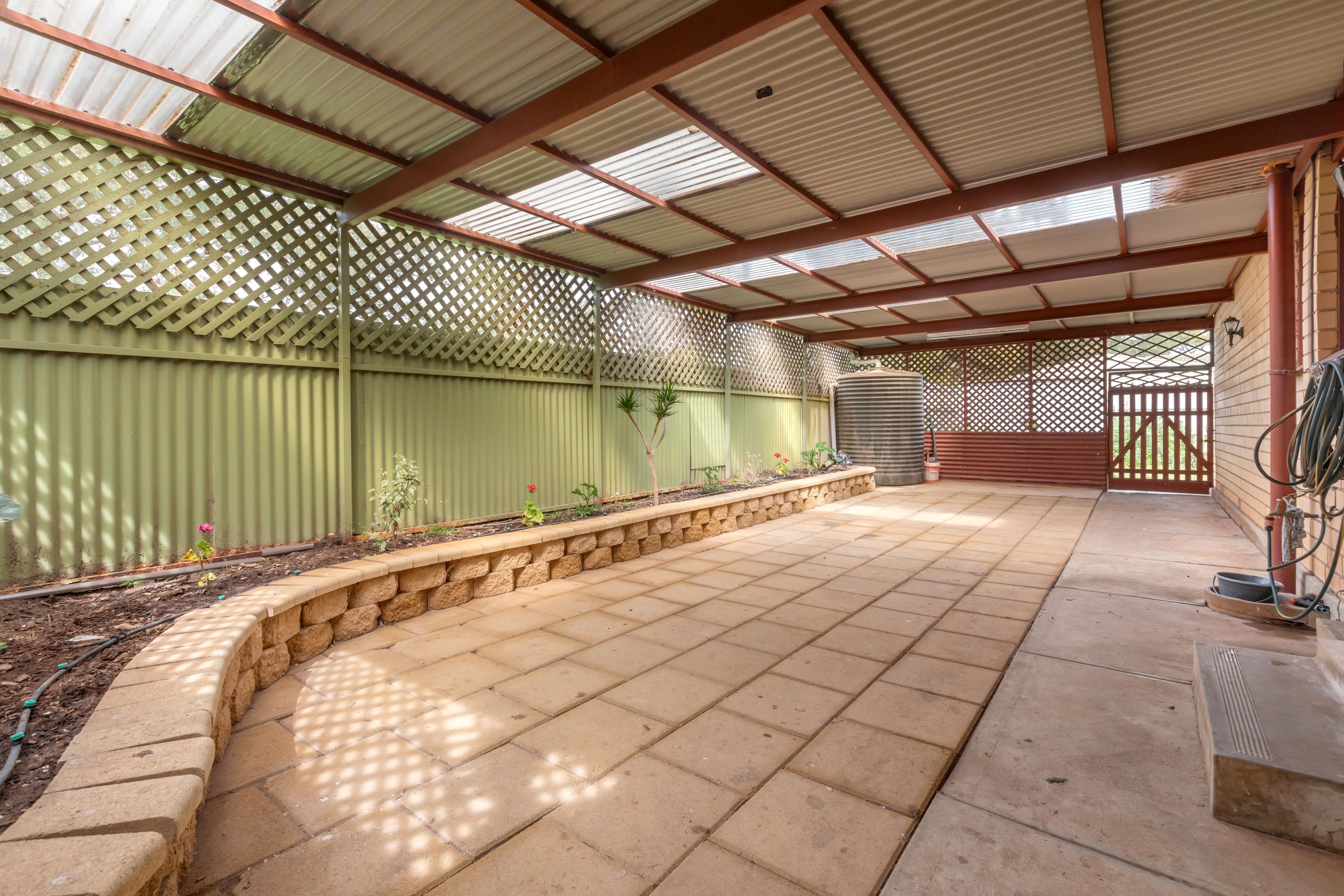 12 Palari Crescent — photo 25 of 26