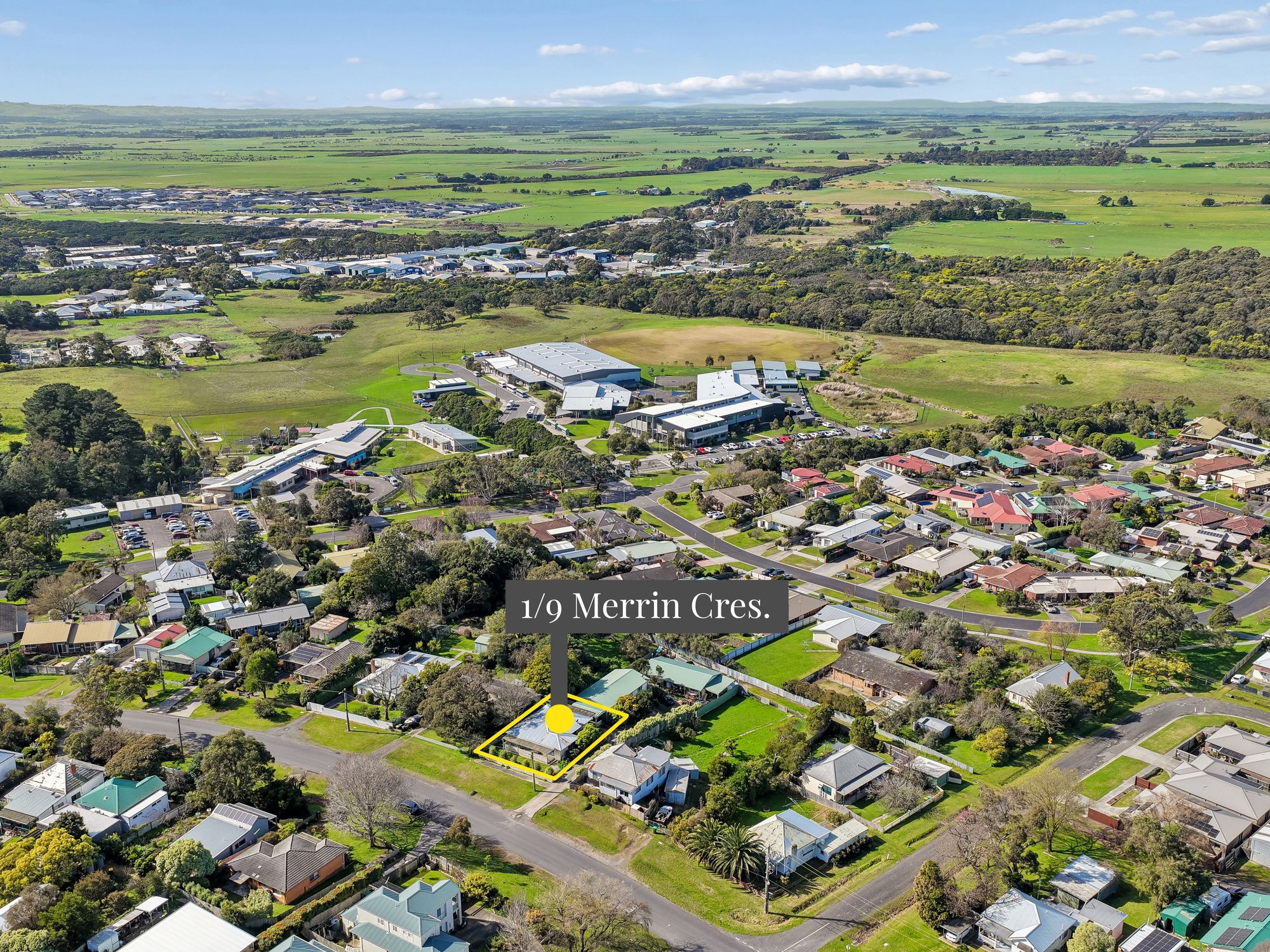 1/9 Merrin Crescent — photo 19 of 20