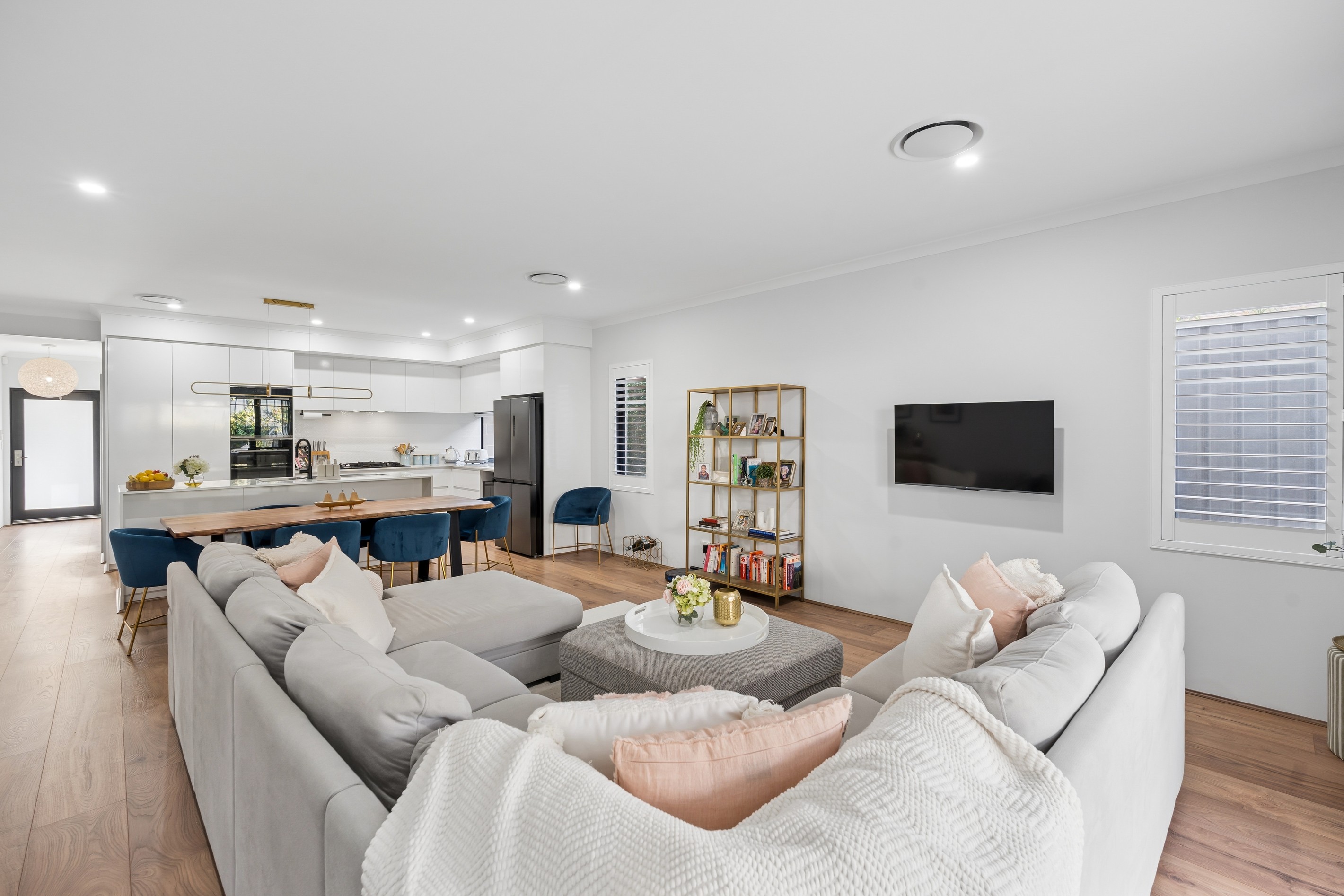 216 Bridgewater Drive, Kallaroo, WA 6025