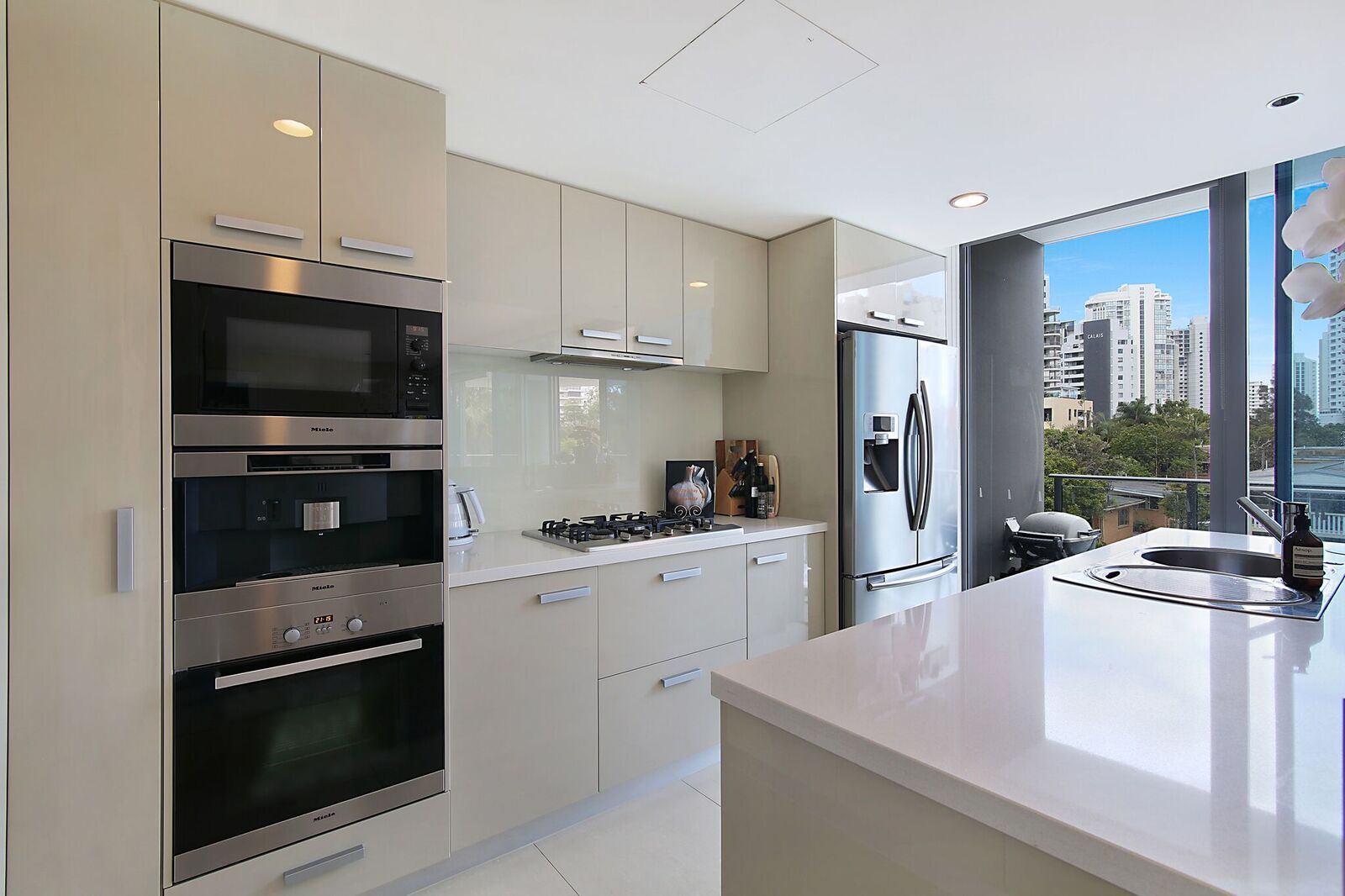 301/25 Breaker Street, Main Beach, QLD 4217