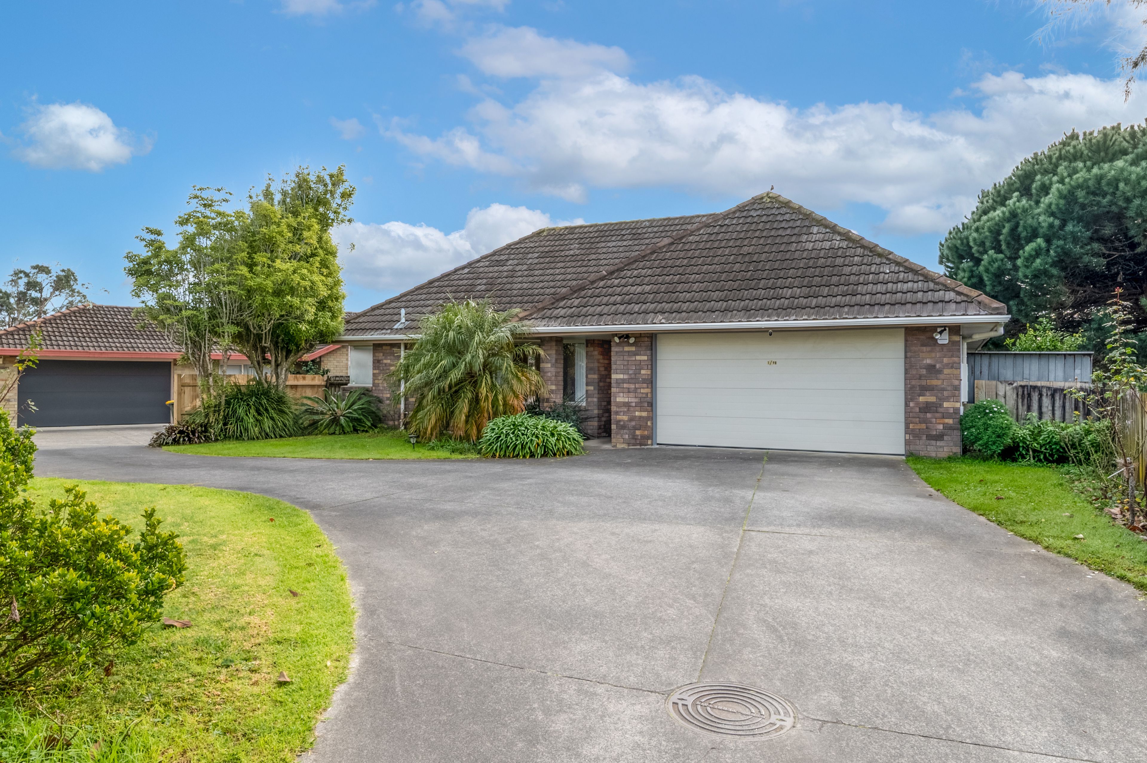 1/98 Frank Nobilo Drive, Golflands, Manukau City