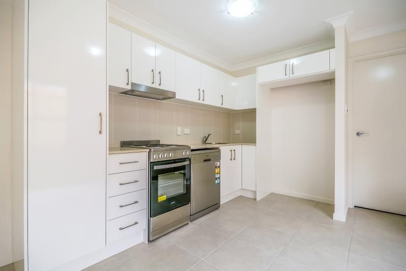 2/14 Folkes Close, Bellbird Park, QLD 4300