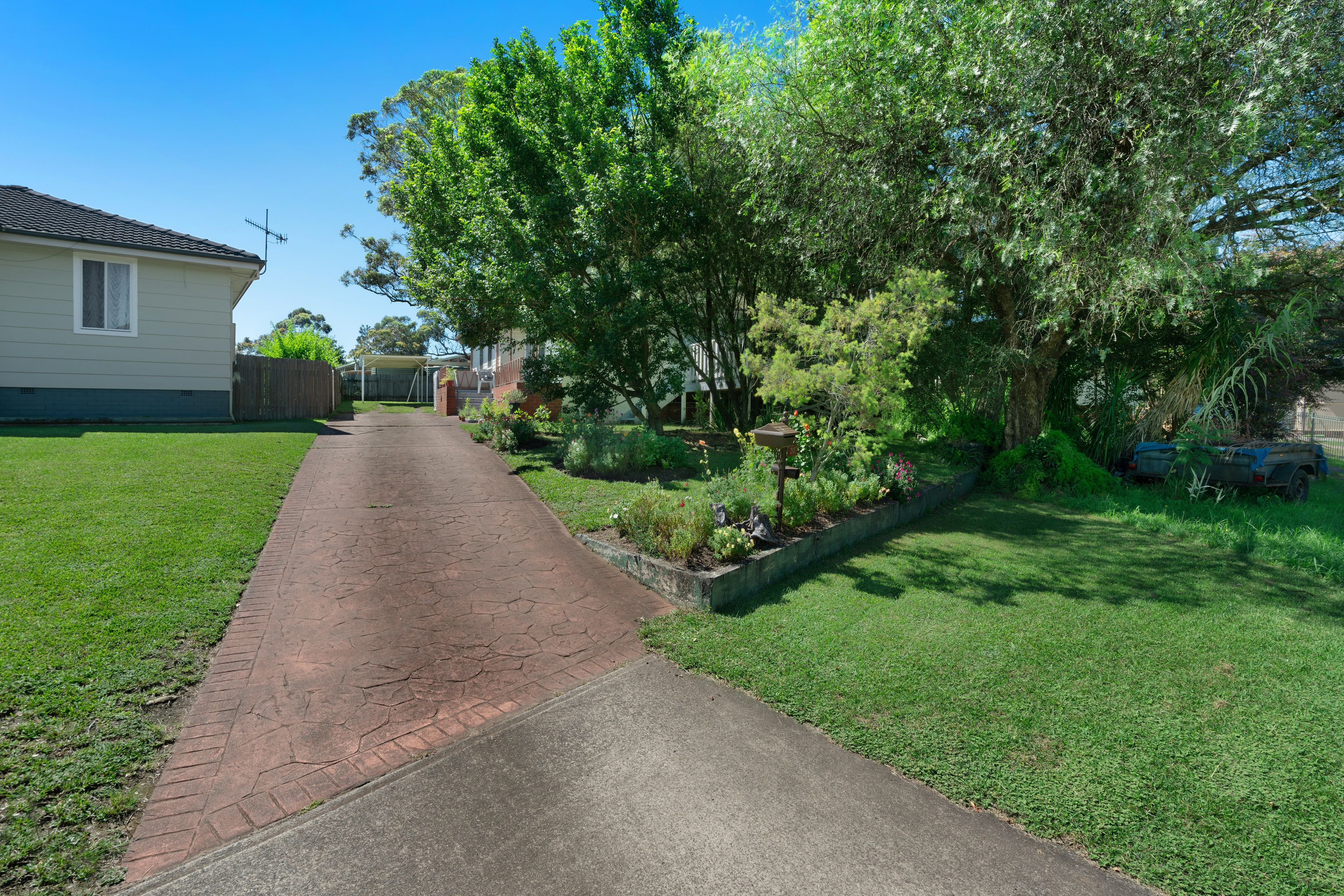 30 Sampson Crescent, Bomaderry, NSW 2541