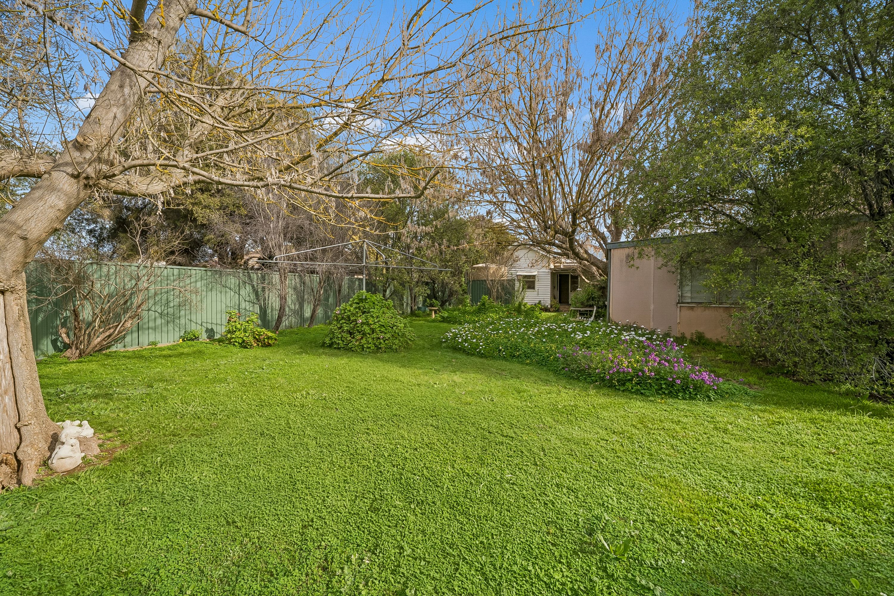 7 Pearce Street — photo 13 of 16